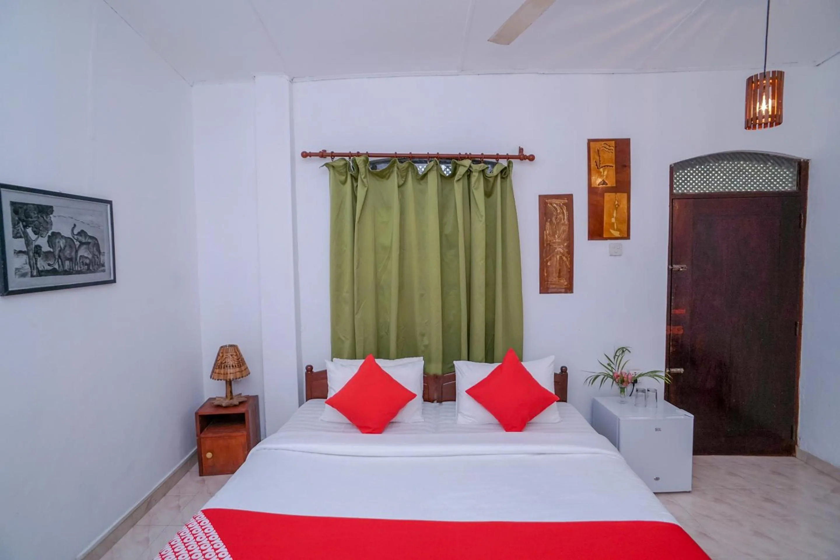 Bedroom, Bed in Sea view Beach Resort