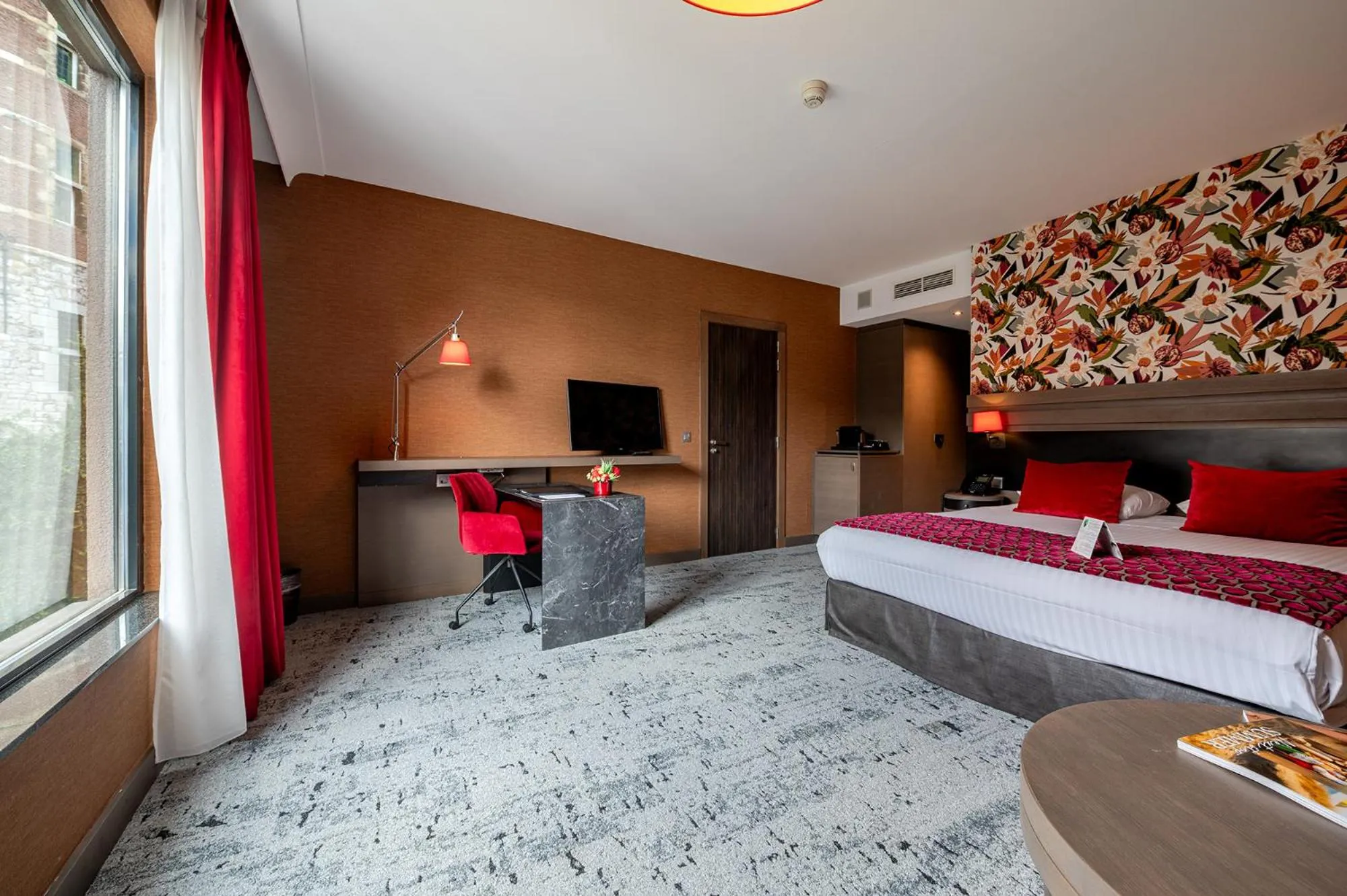 Bed in Van Der Valk Sélys Liège Hotel & Spa