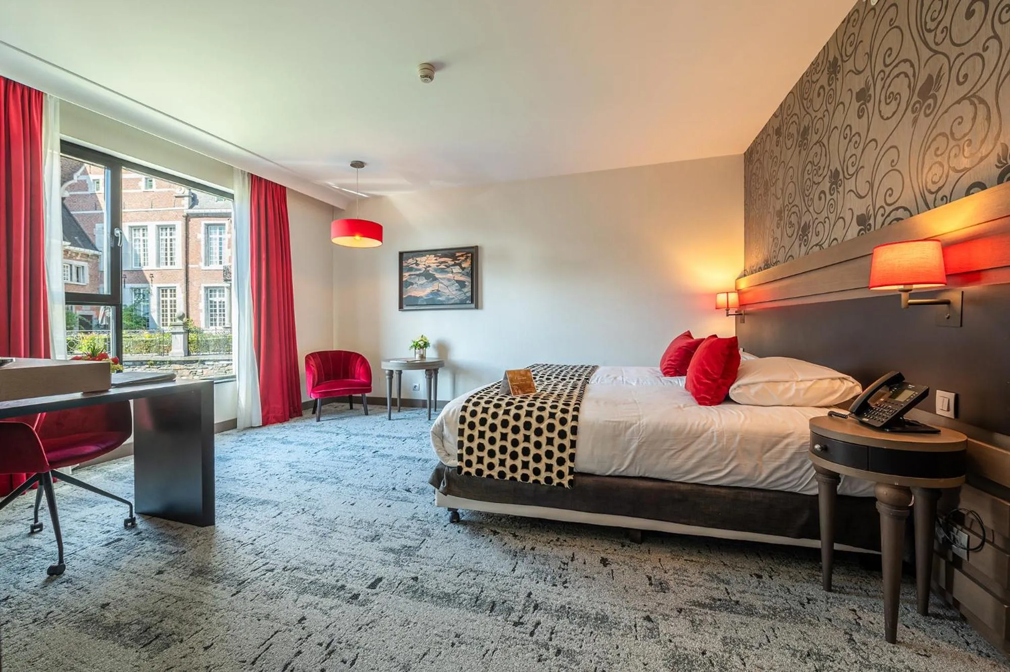 Bed in Van Der Valk Sélys Liège Hotel & Spa