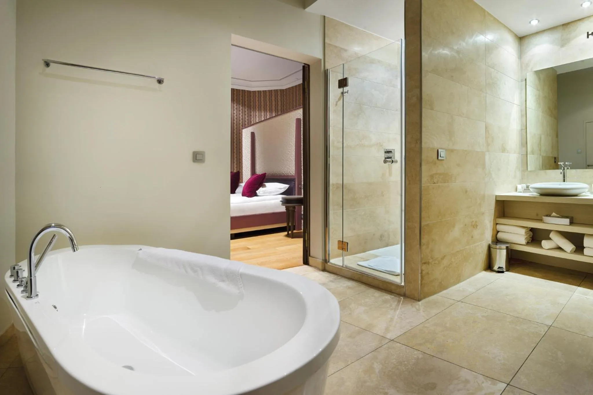 Bathroom in Van Der Valk Sélys Liège Hotel & Spa