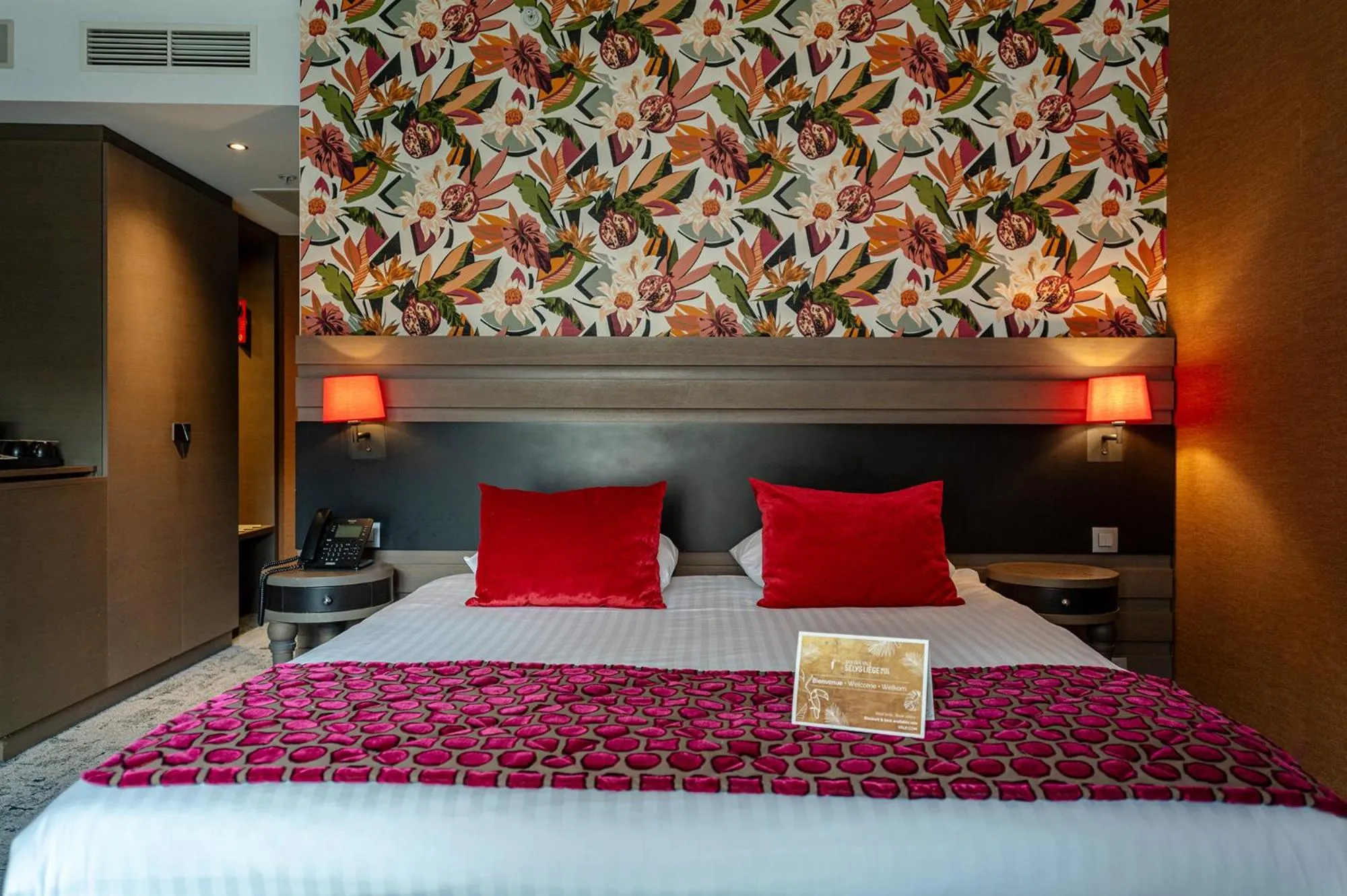 Bed in Van Der Valk Sélys Liège Hotel & Spa