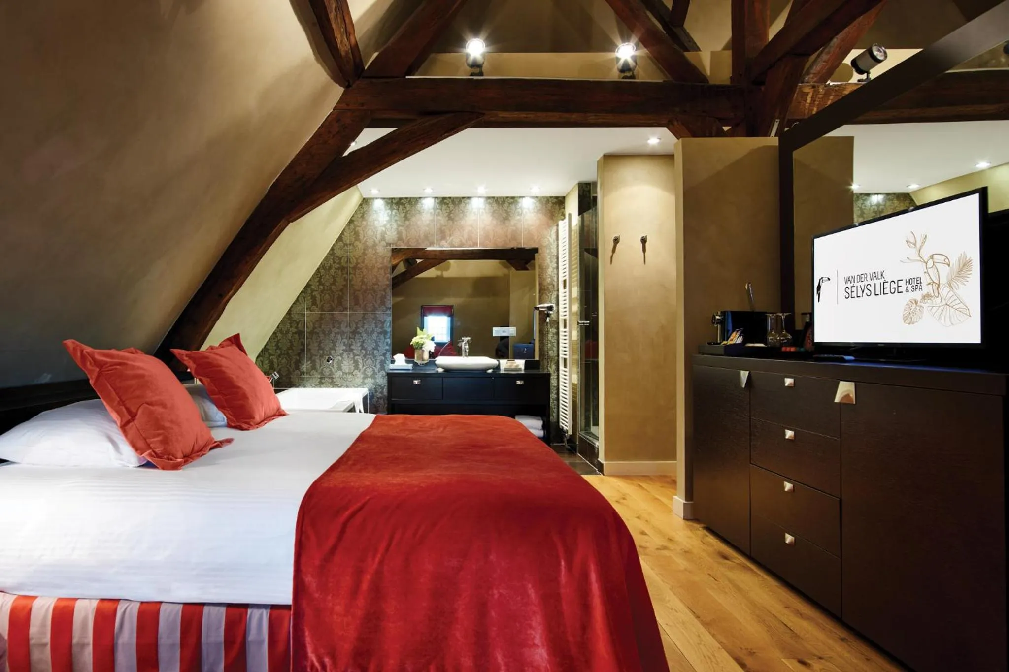 Bed in Van Der Valk Sélys Liège Hotel & Spa