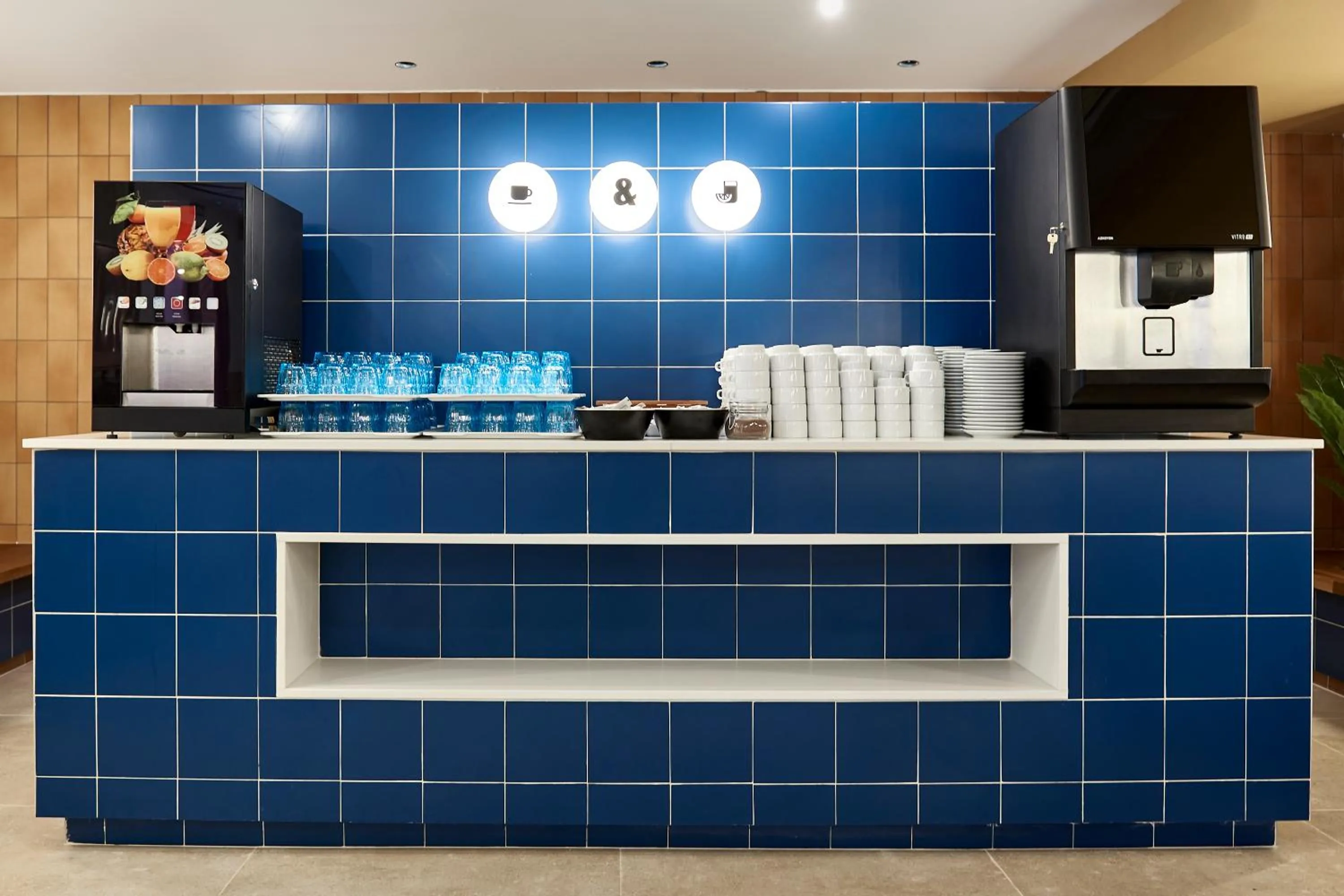 Food and drinks in tent Lloret de Mar