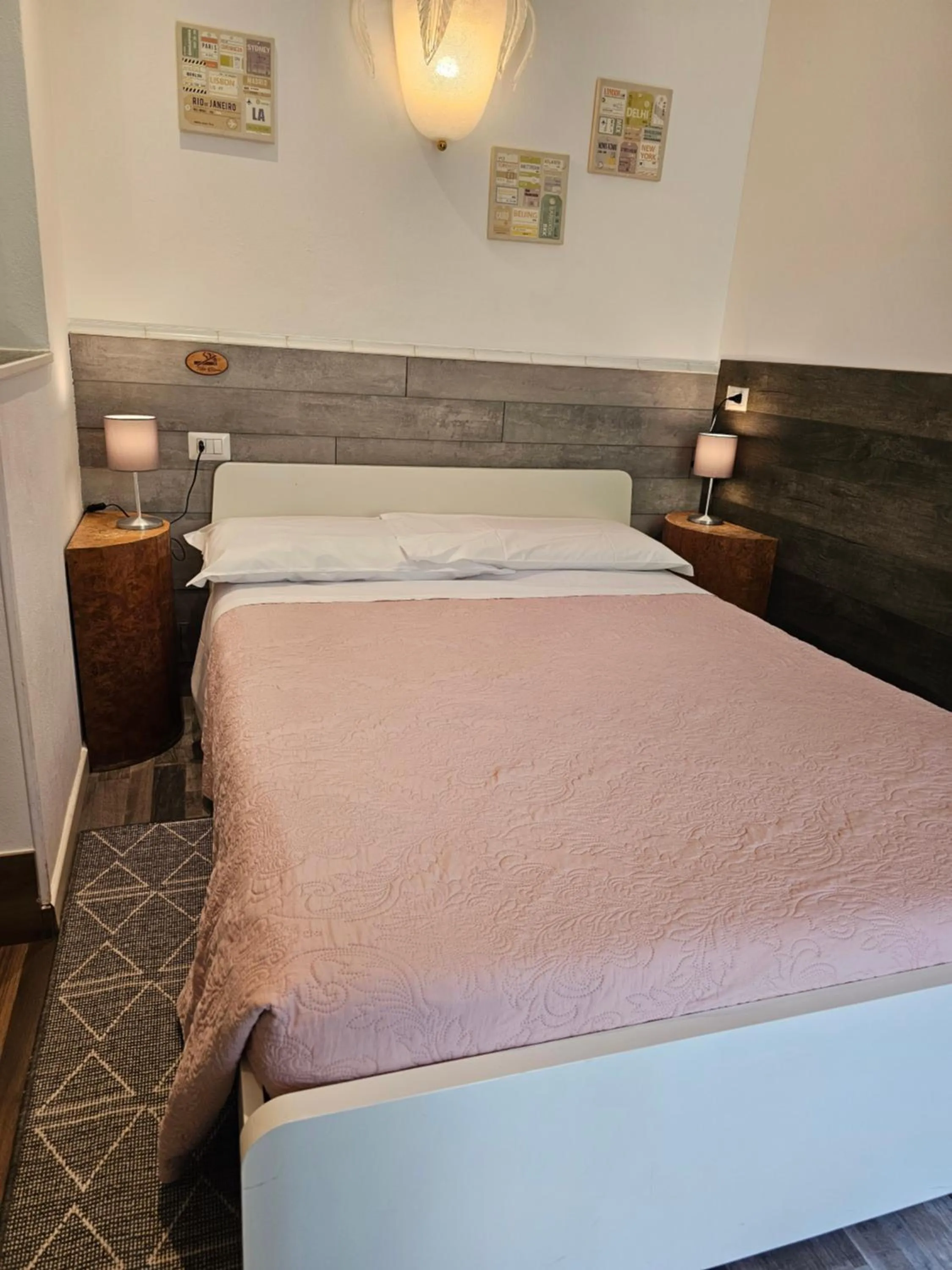 Bed in Victoria Royal Garden