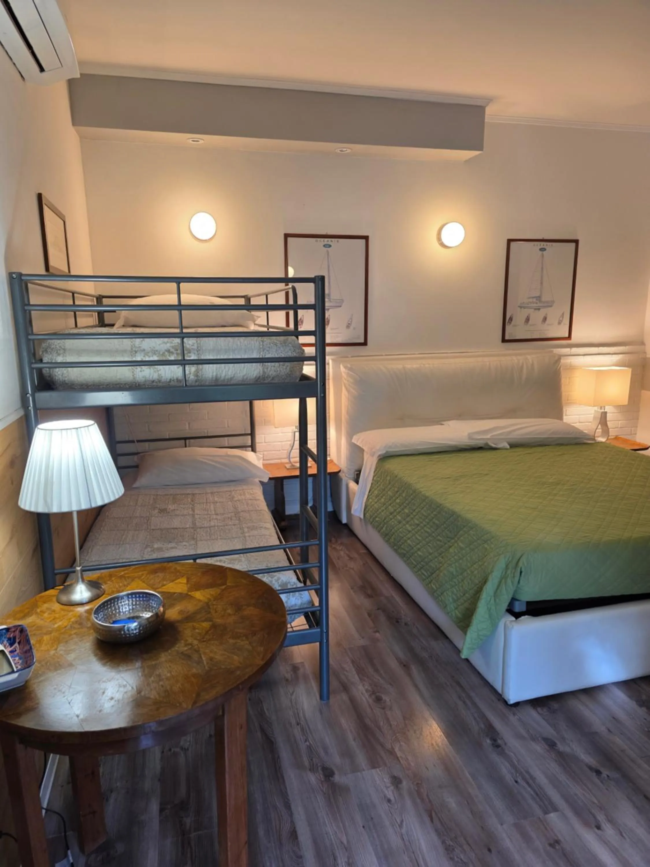 Bed in Victoria Royal Garden