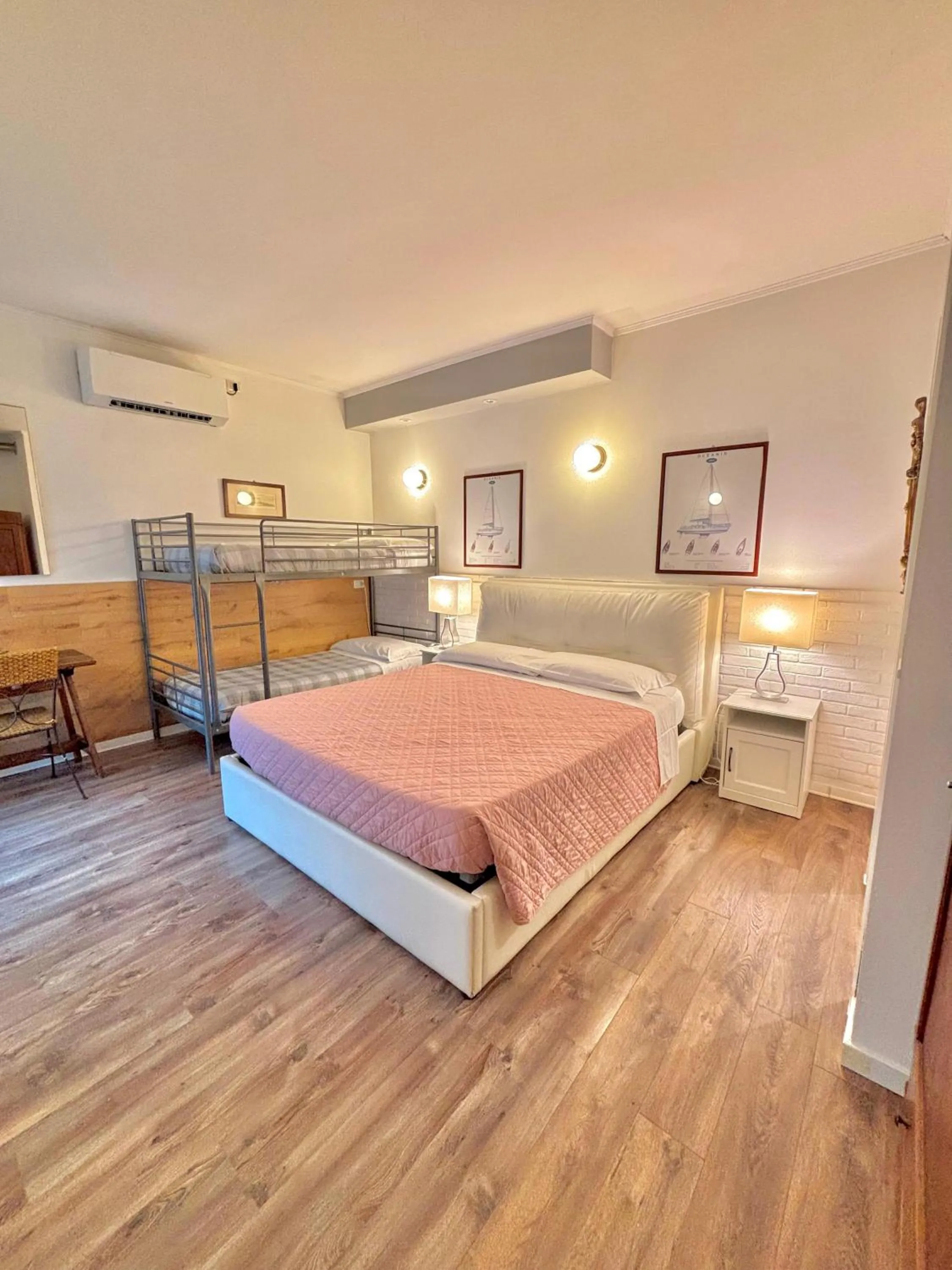 Bed in Victoria Royal Garden