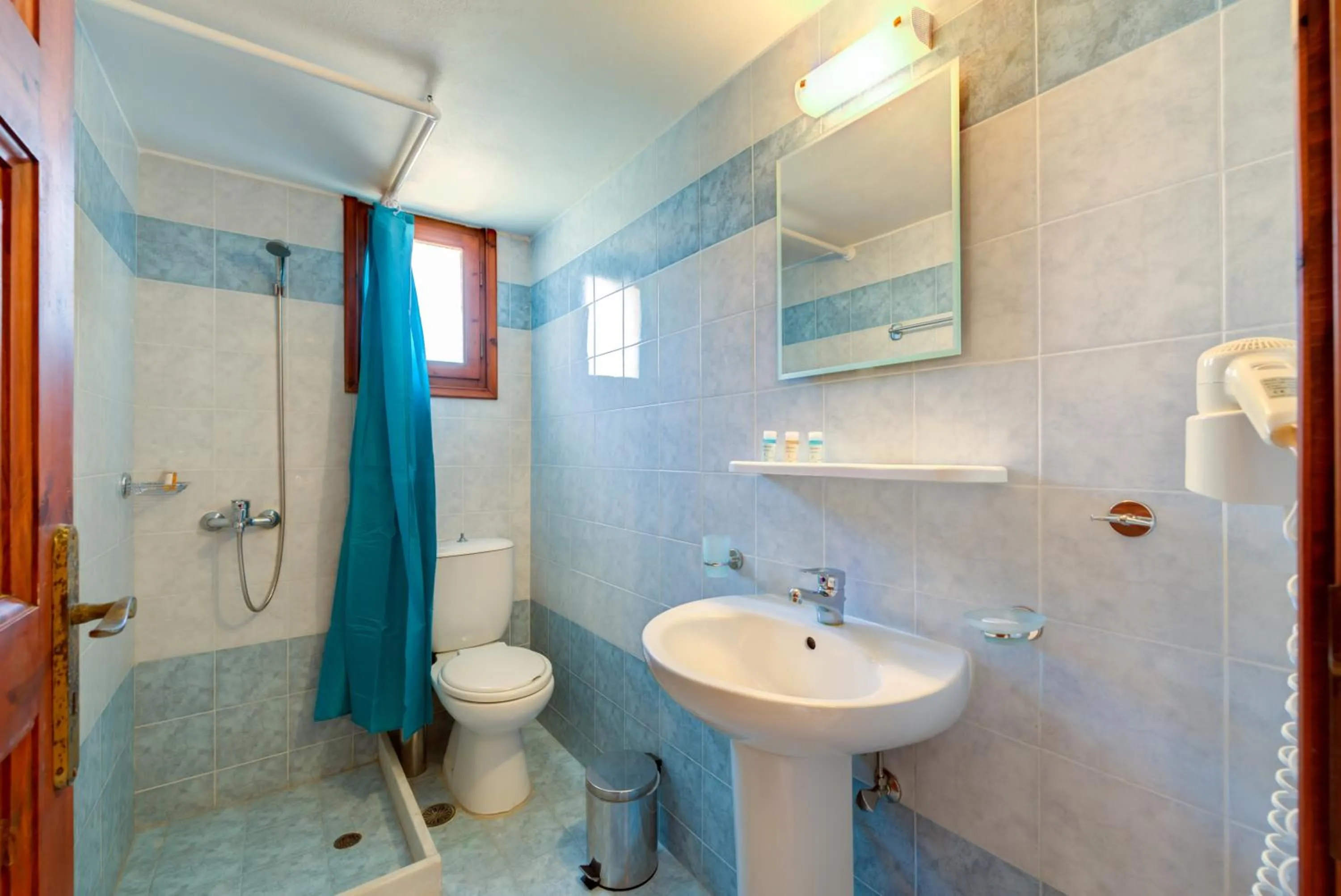 Bathroom in Soulis Hotel