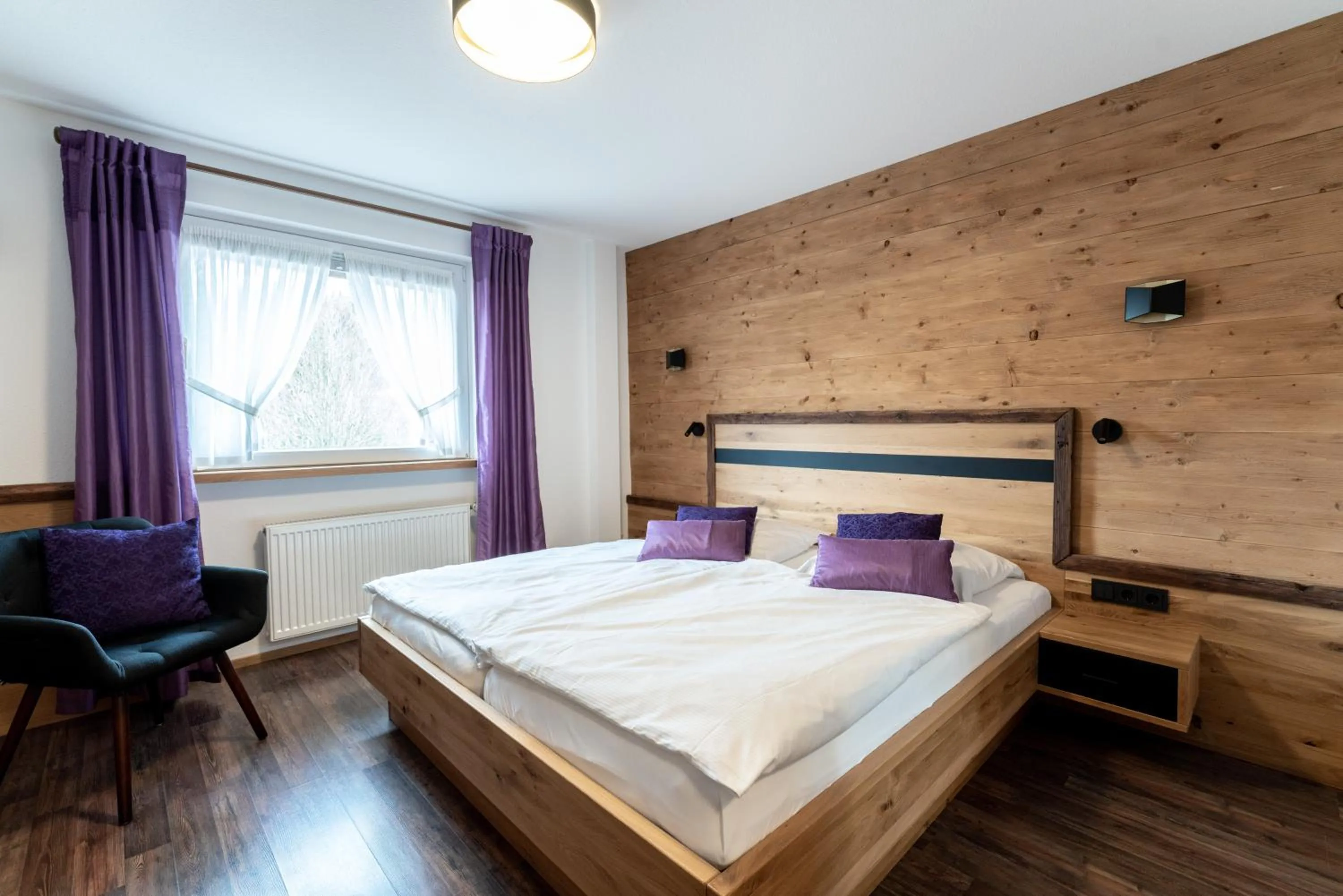 Photo of the whole room, Bed in Höhengasthaus Kolmenhof an der Donauquelle