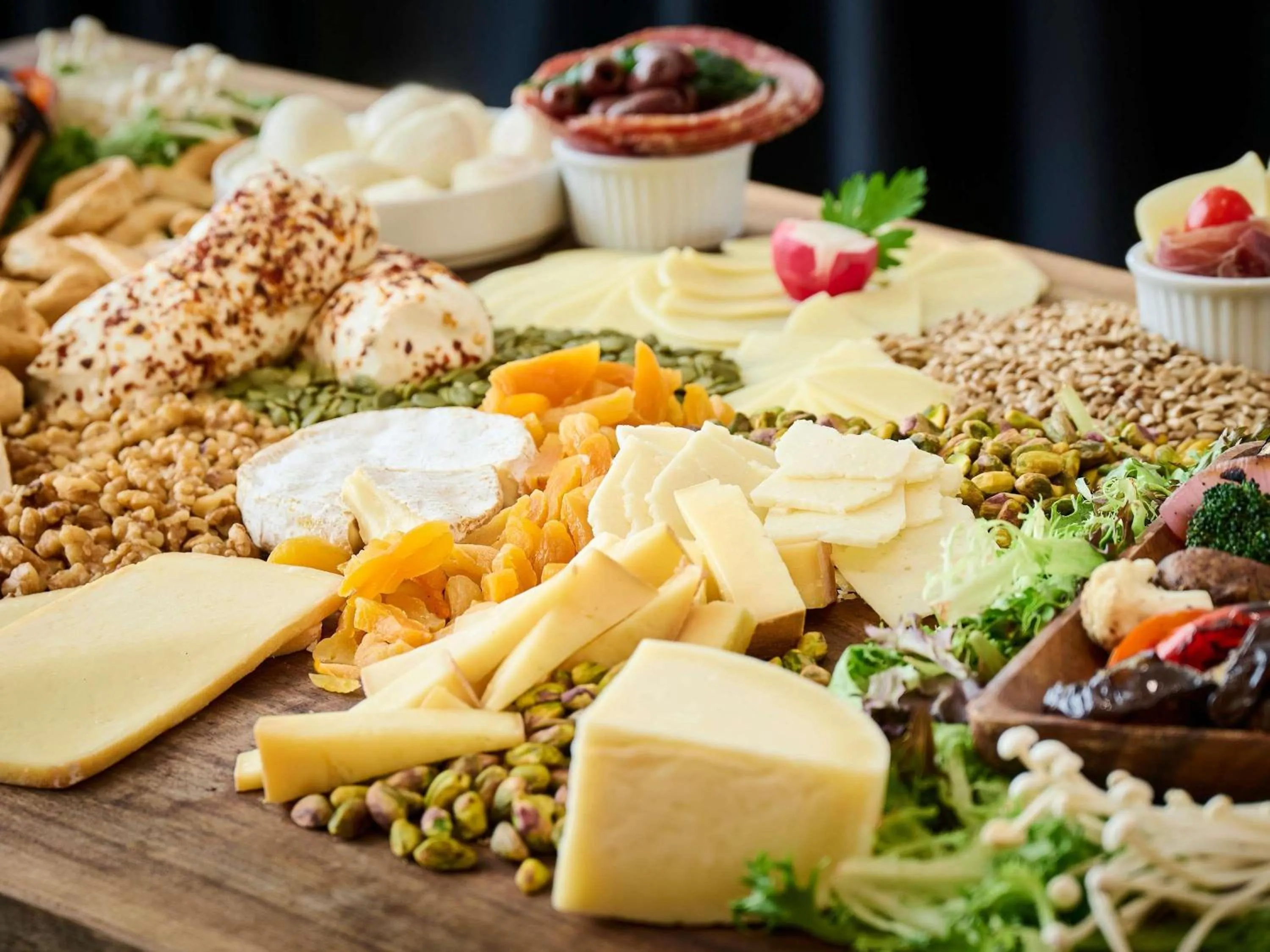 Restaurant/places to eat in Novotel Toronto Vaughan Centre