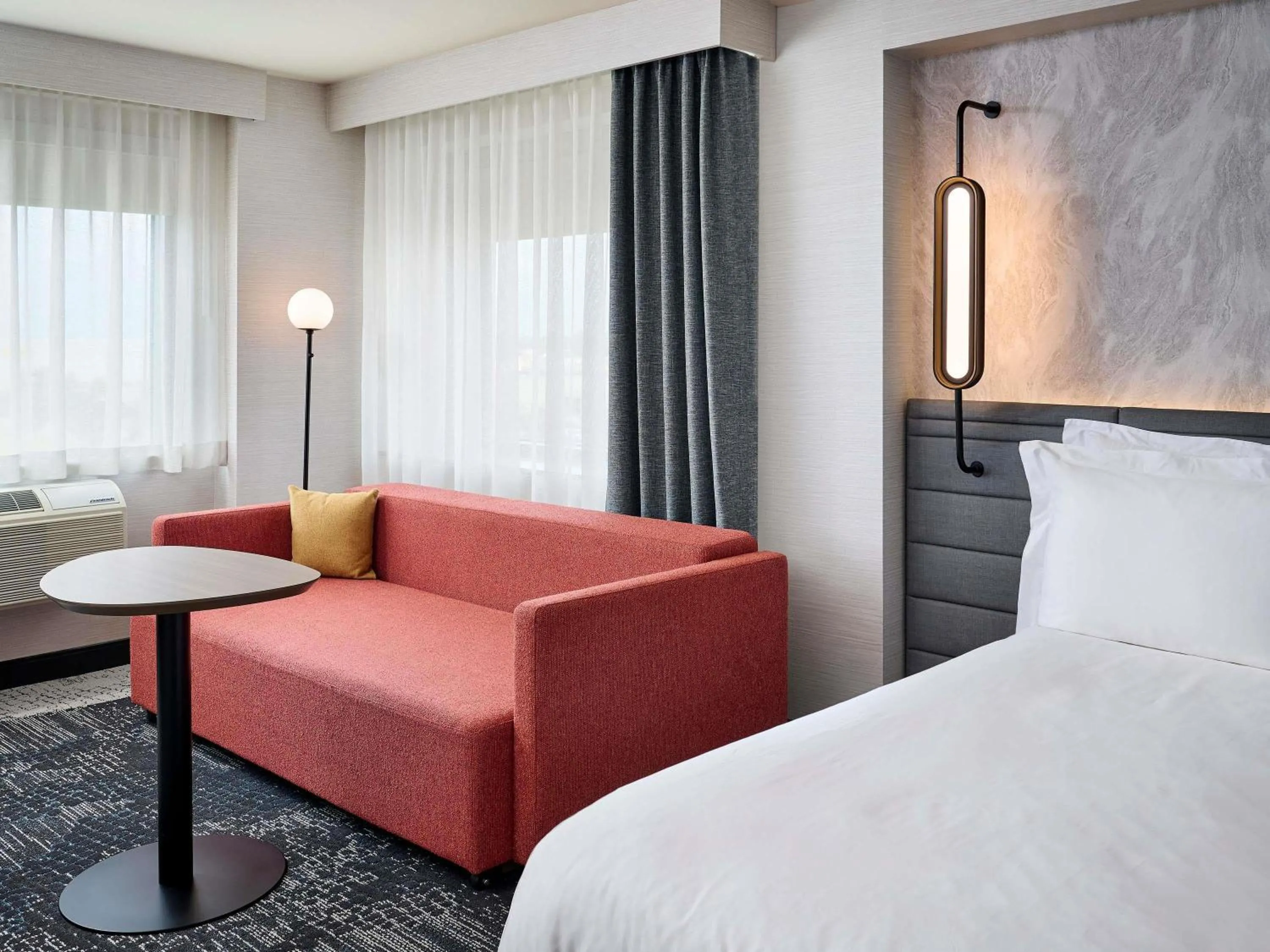 Bedroom, Bed in Novotel Toronto Vaughan Centre