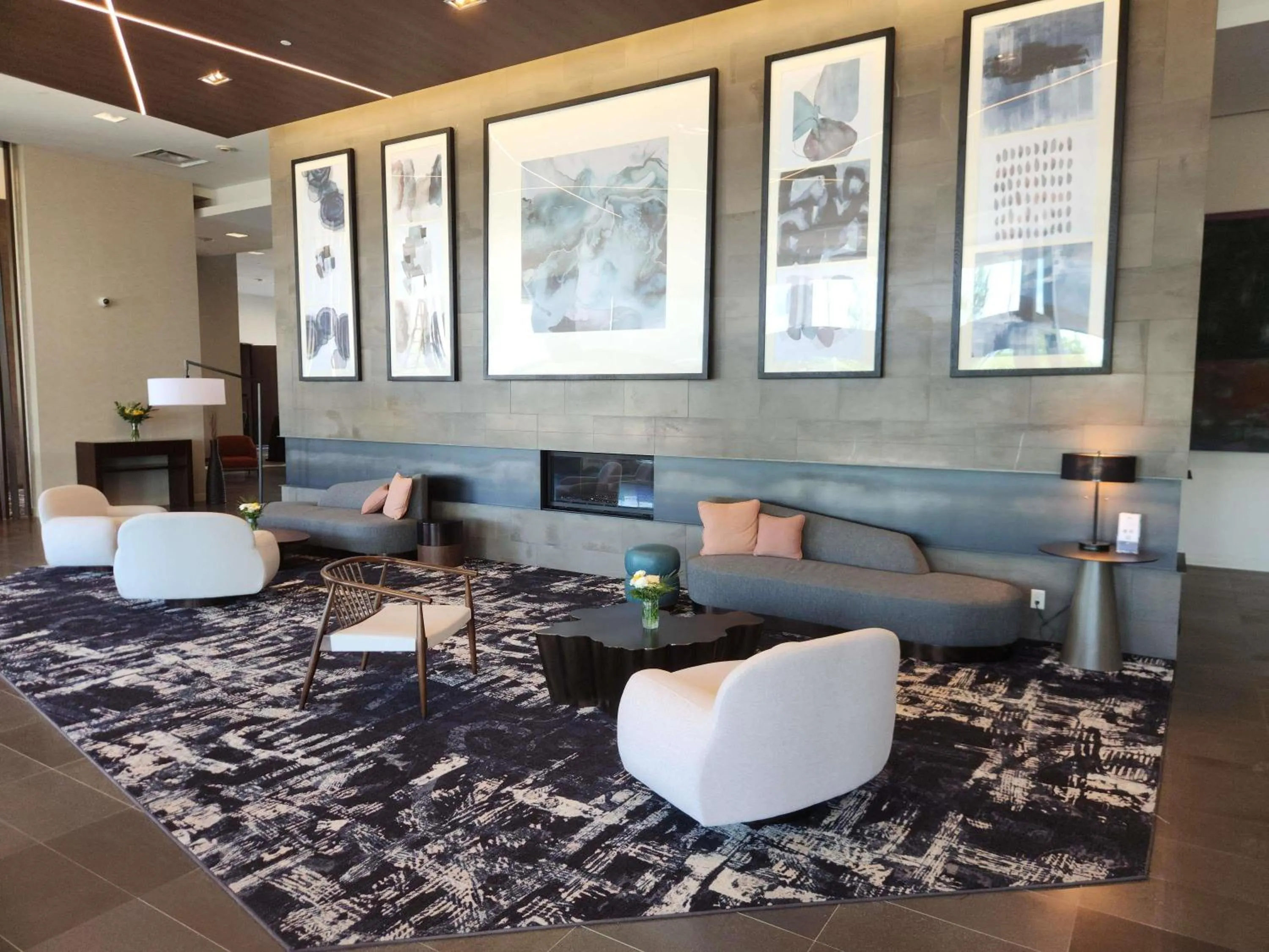 Property building in Novotel Toronto Vaughan Centre