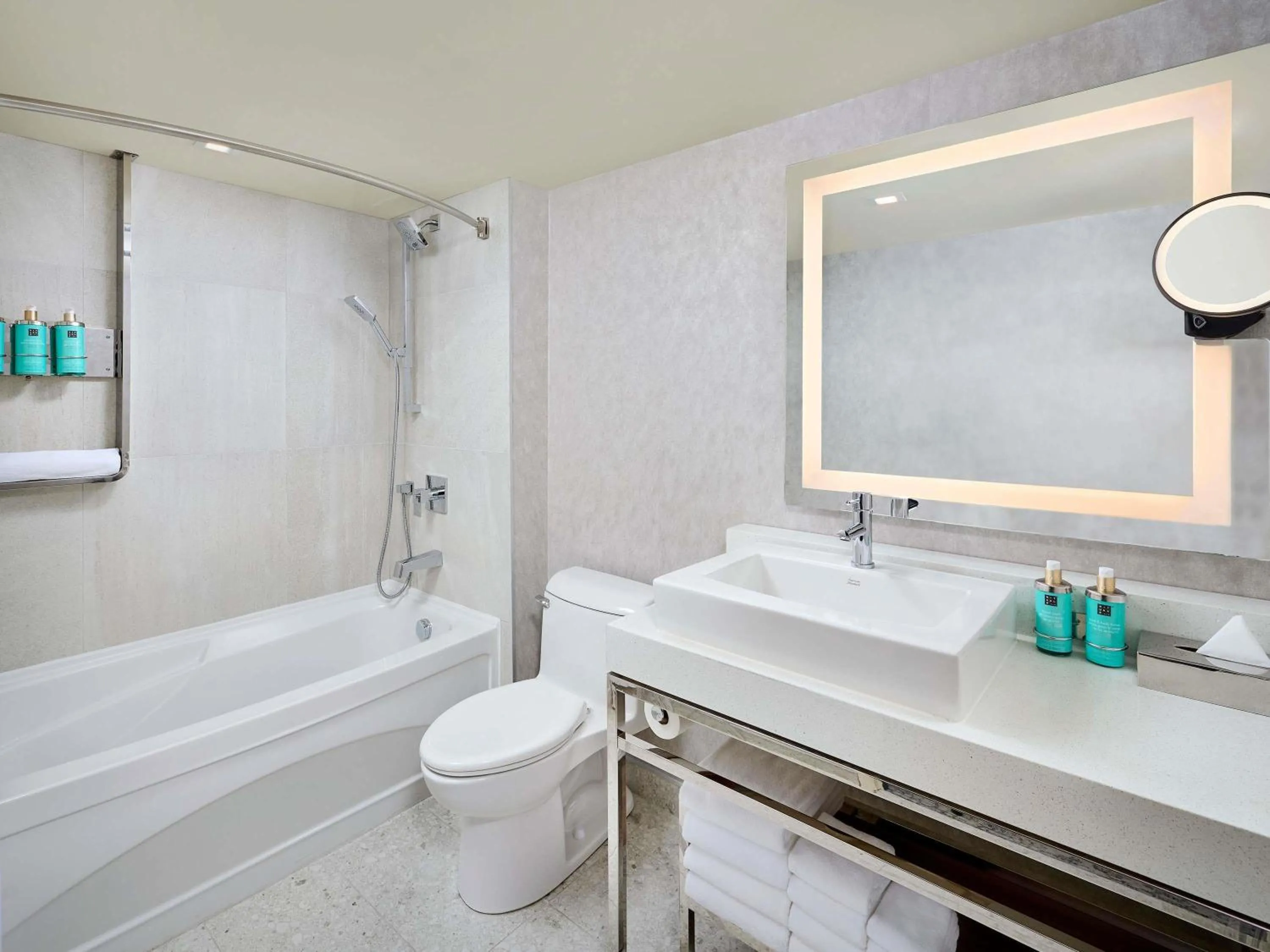 Bedroom in Novotel Toronto Vaughan Centre