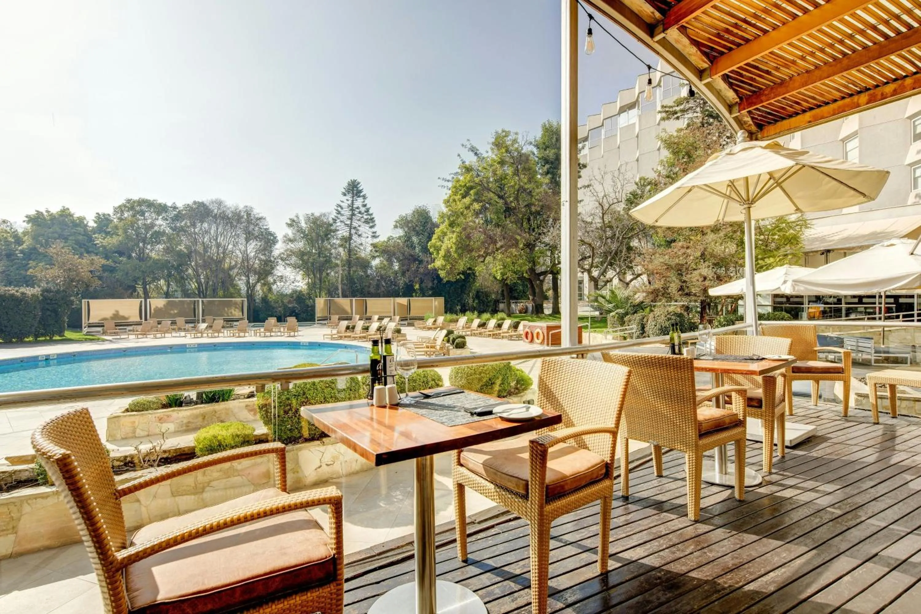 Restaurant/places to eat in Sheraton Santiago Hotel & Convention Center