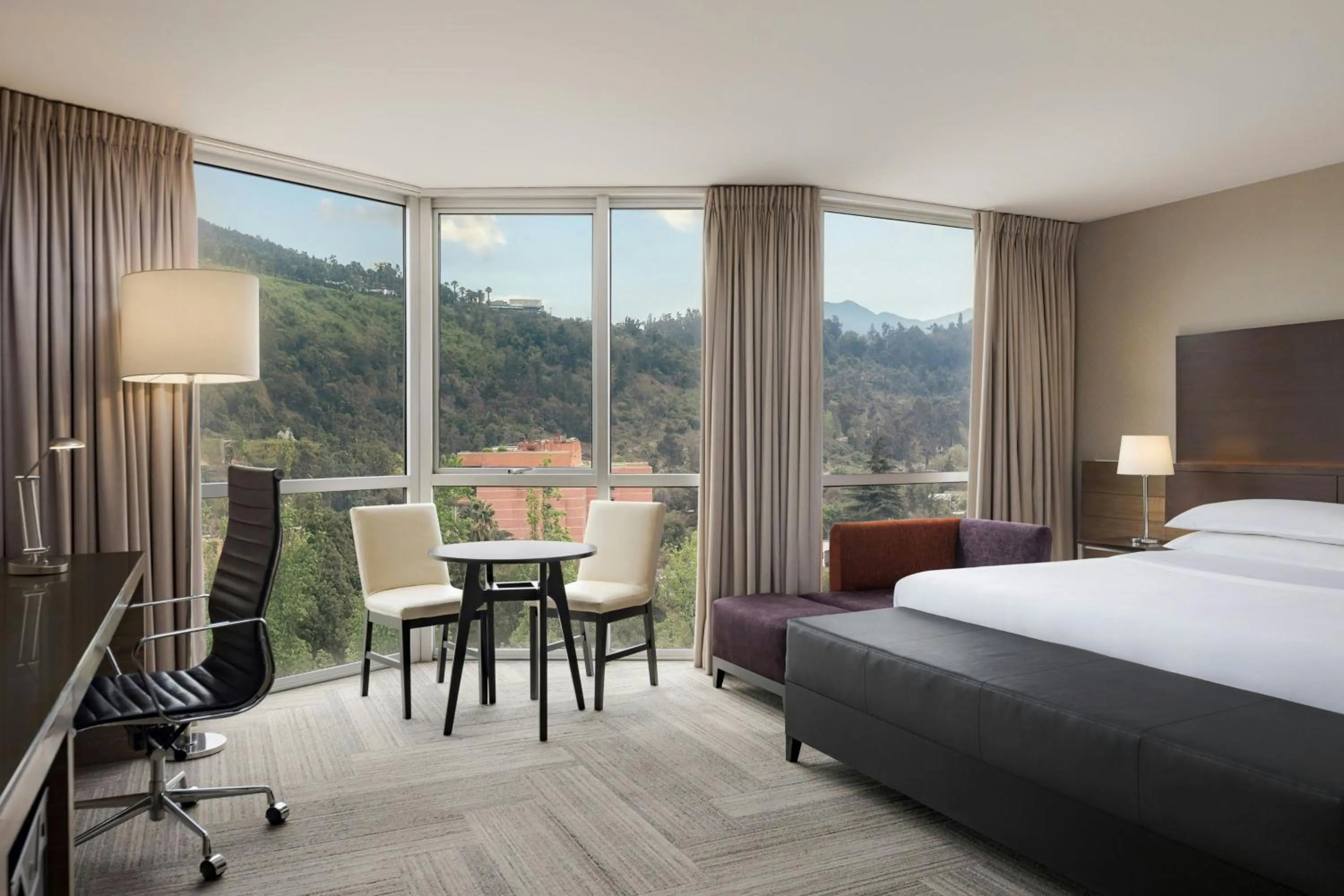 Photo of the whole room, Bed in Sheraton Santiago Hotel & Convention Center