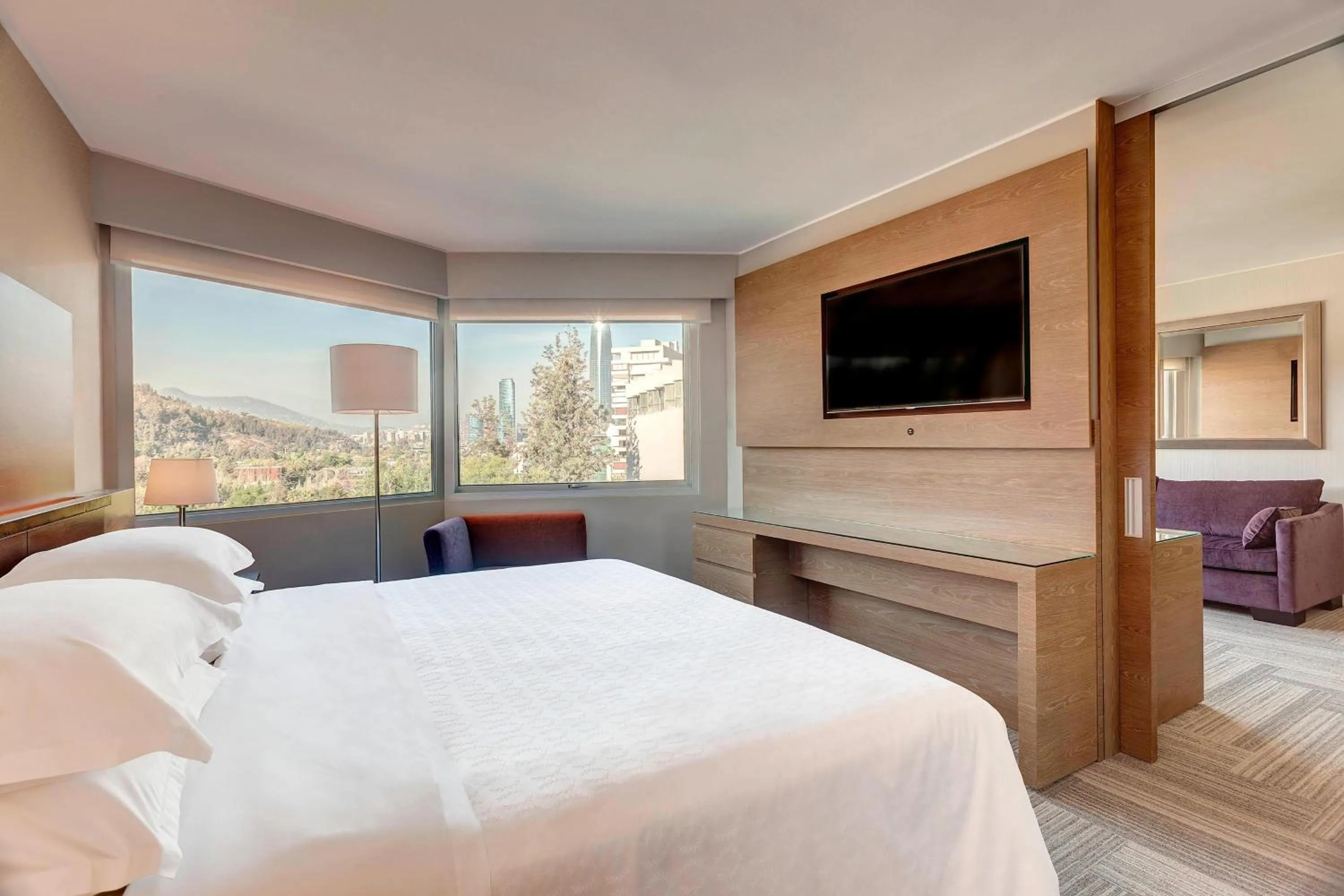 Photo of the whole room, Bed in Sheraton Santiago Hotel & Convention Center