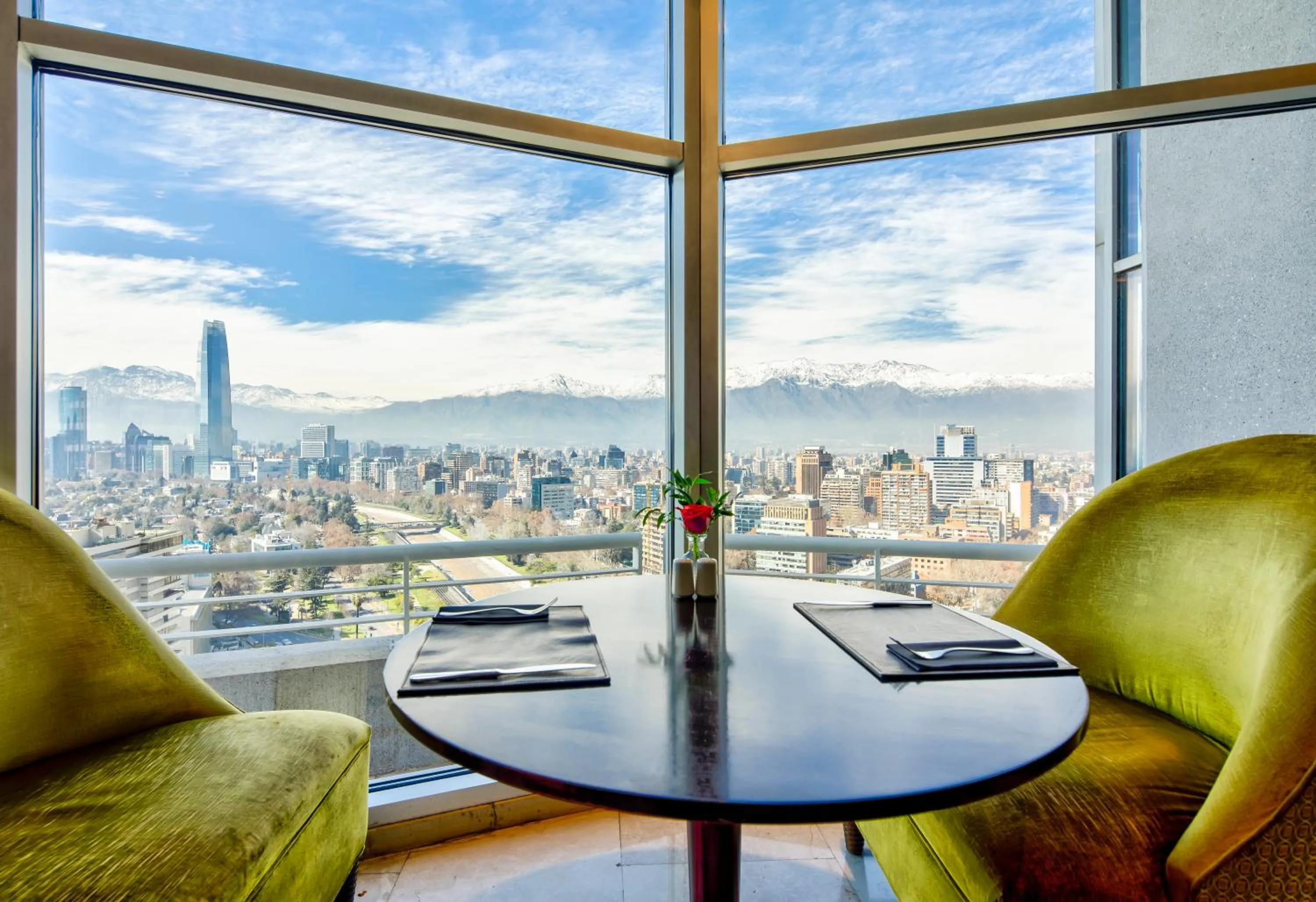 Restaurant/places to eat in Sheraton Santiago Hotel & Convention Center
