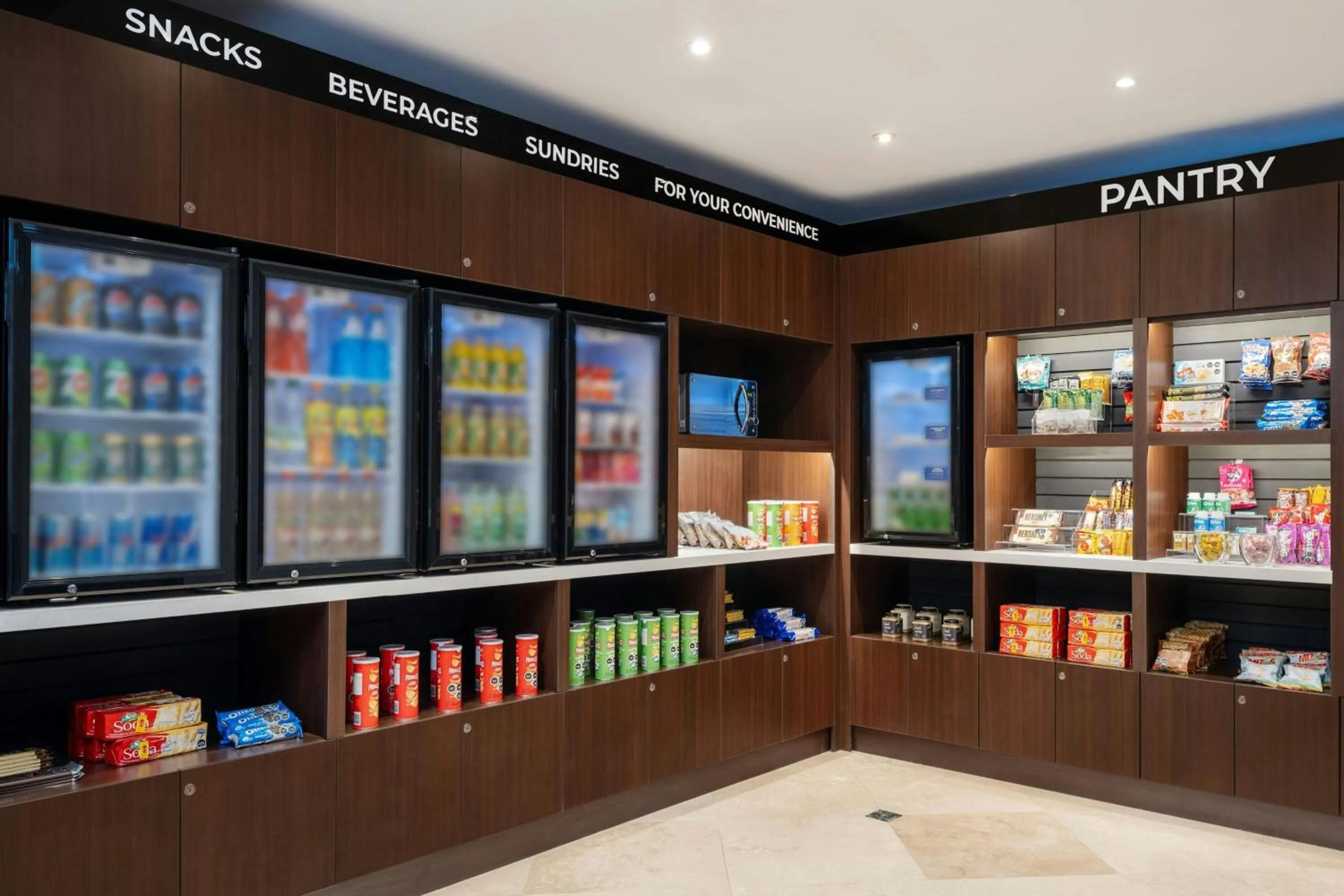 On-site shops in Four Points by Sheraton Santiago