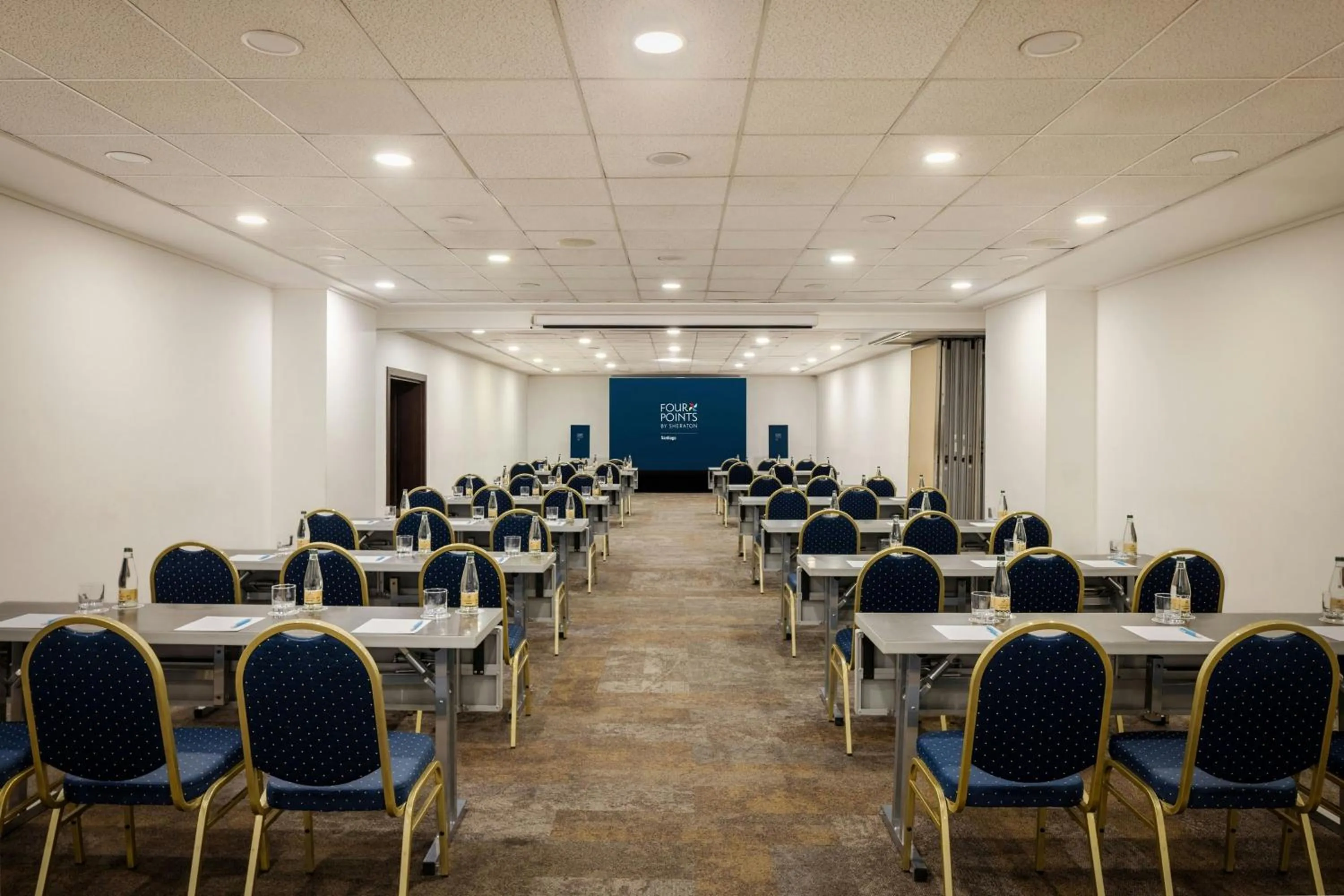 Meeting/conference room in Four Points by Sheraton Santiago