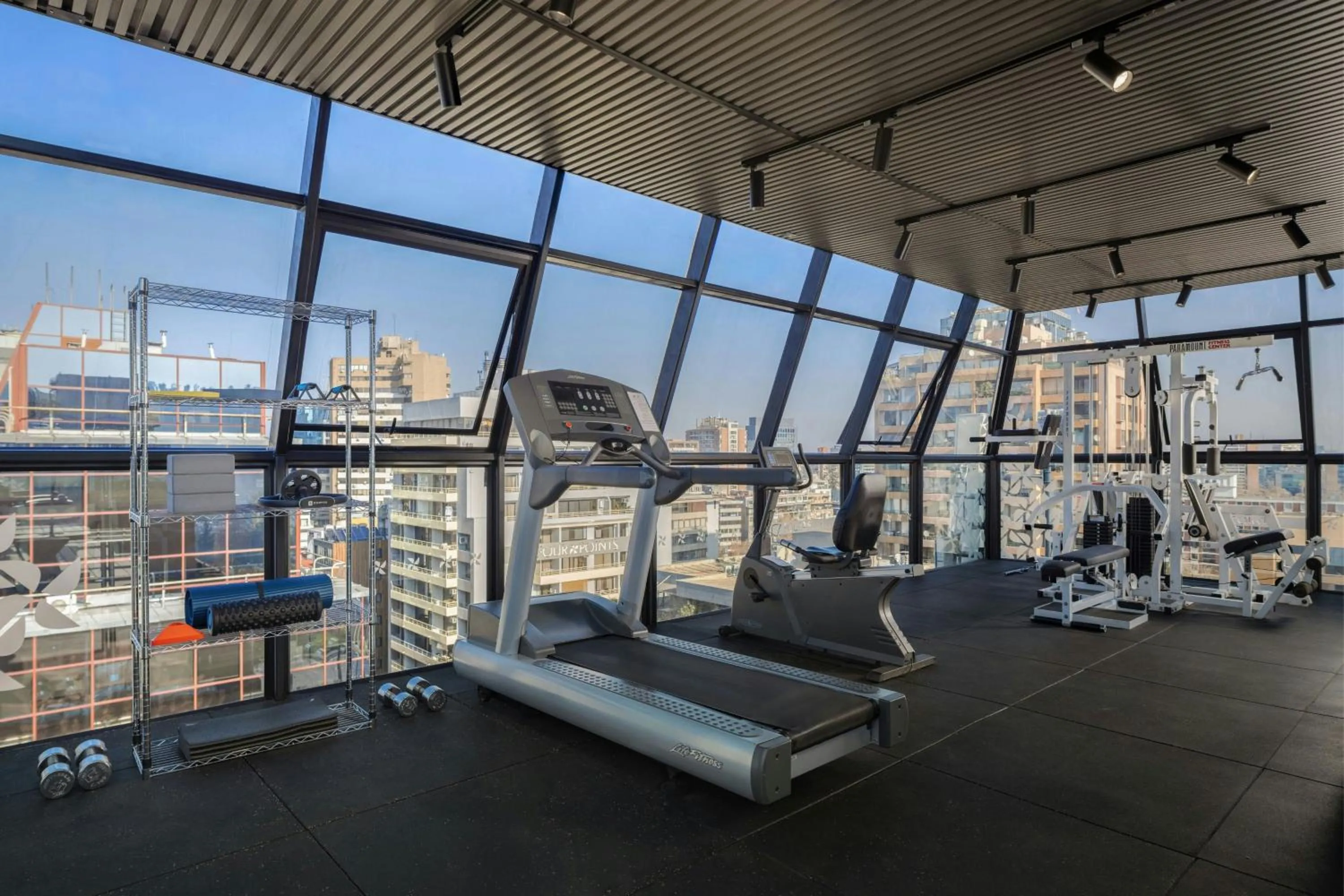 Fitness centre/facilities in Four Points by Sheraton Santiago