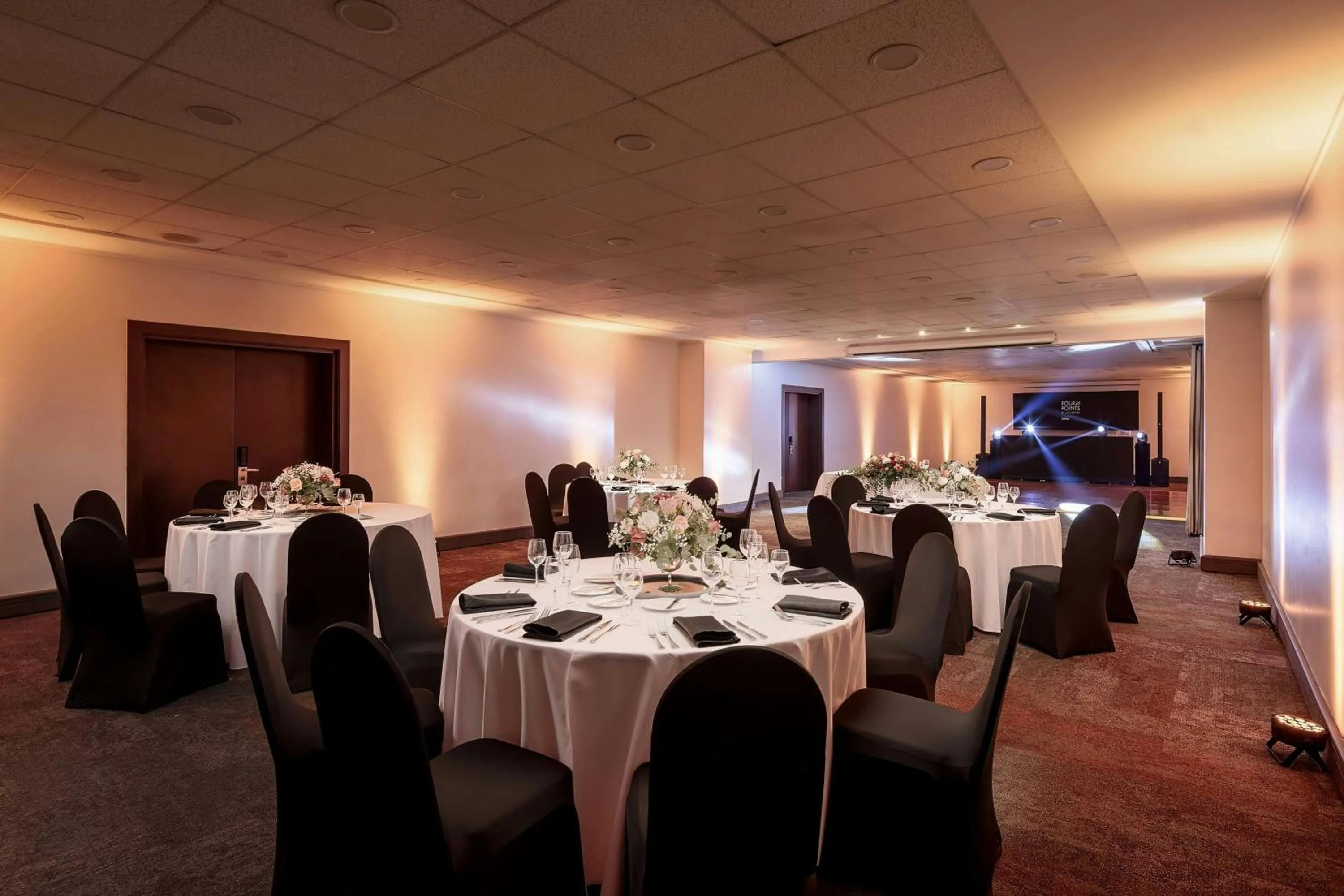 Meeting/conference room in Four Points by Sheraton Santiago