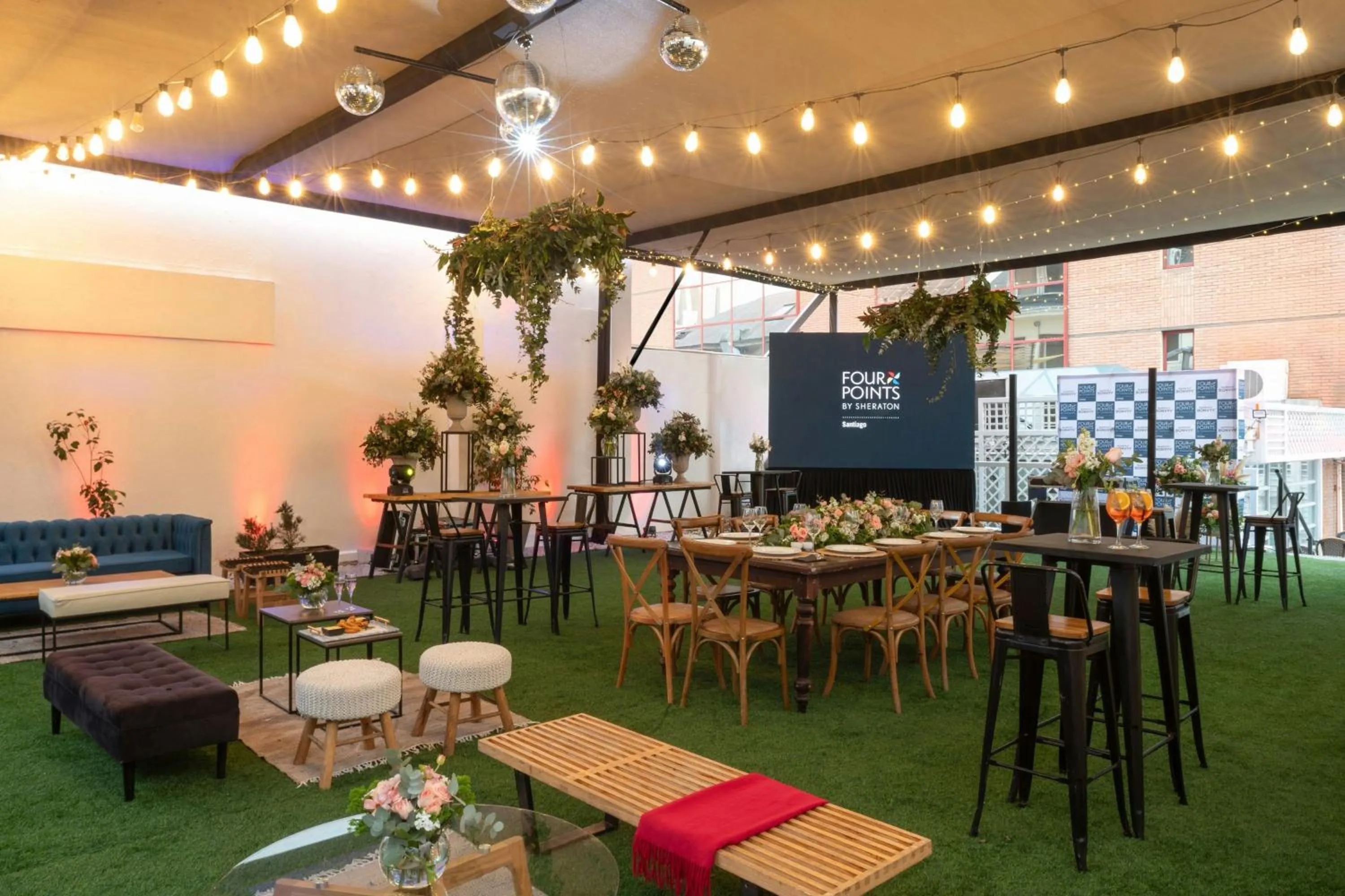 Meeting/conference room in Four Points by Sheraton Santiago