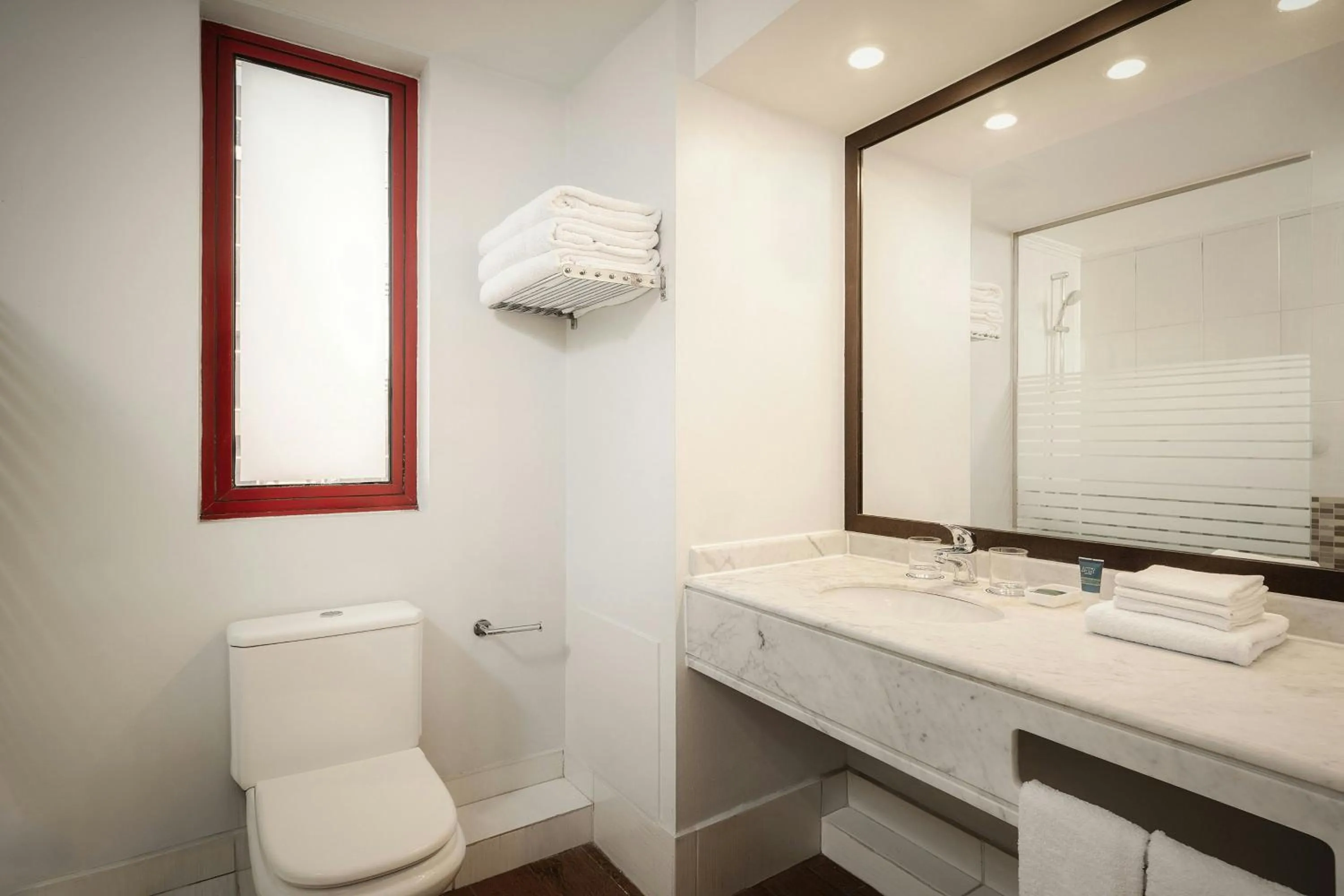 Bathroom in Four Points by Sheraton Santiago