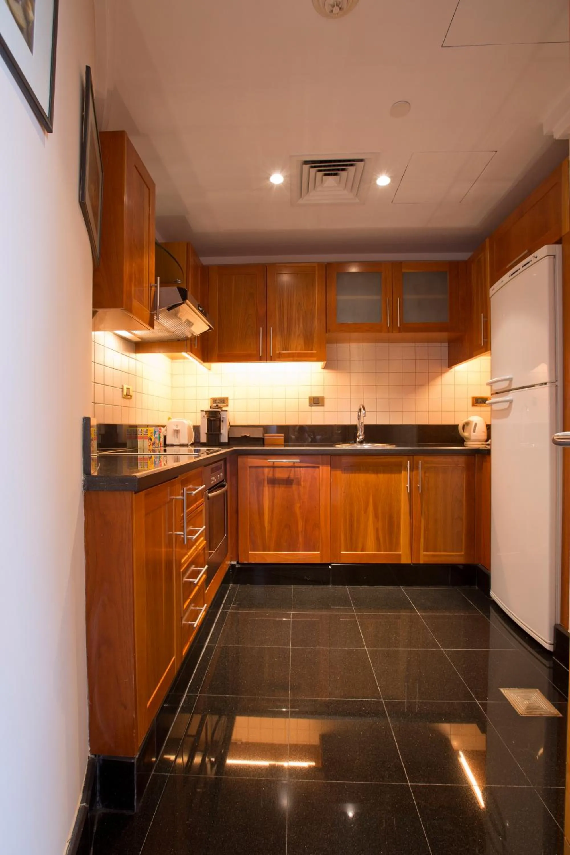 Kitchen or kitchenette in Phoenicia Residence