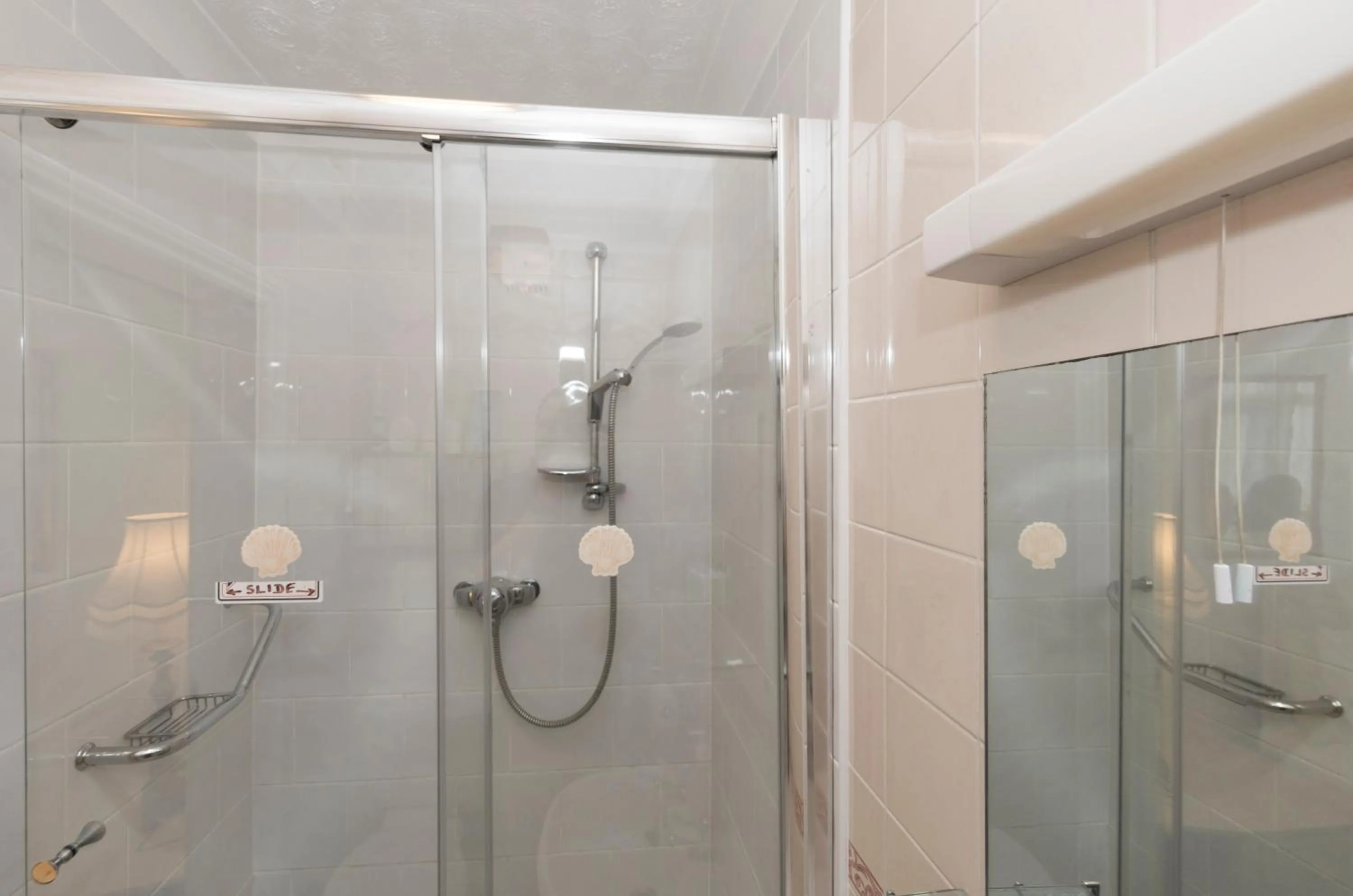 Bathroom in Shoreline Holiday Accommodation
