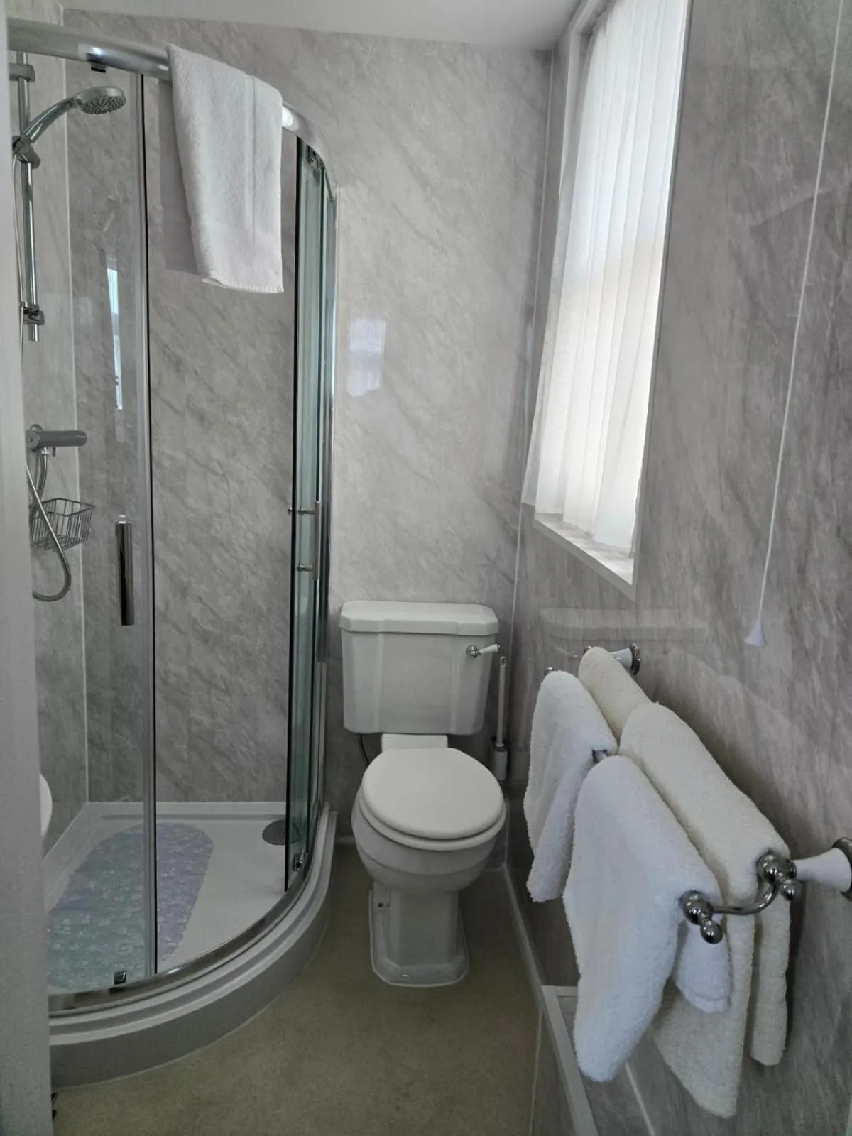 Shower in Shoreline Holiday Accommodation