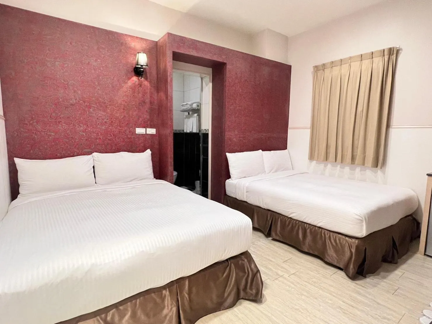 Bed in Kaishen Hotel