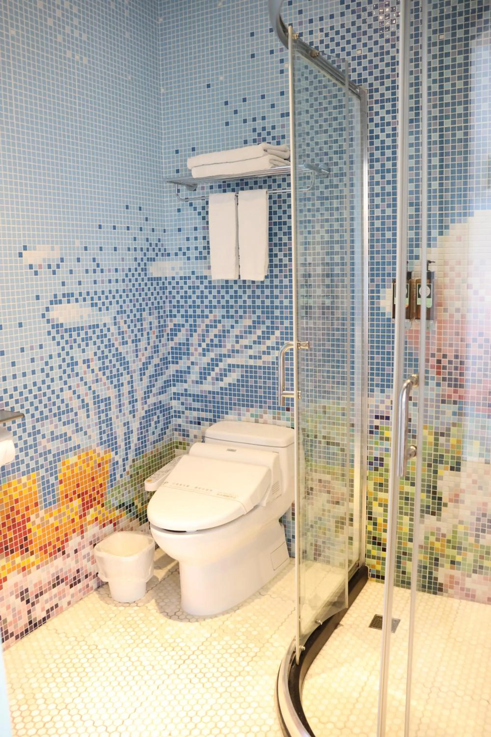 Shower in Jin Pin Hotel