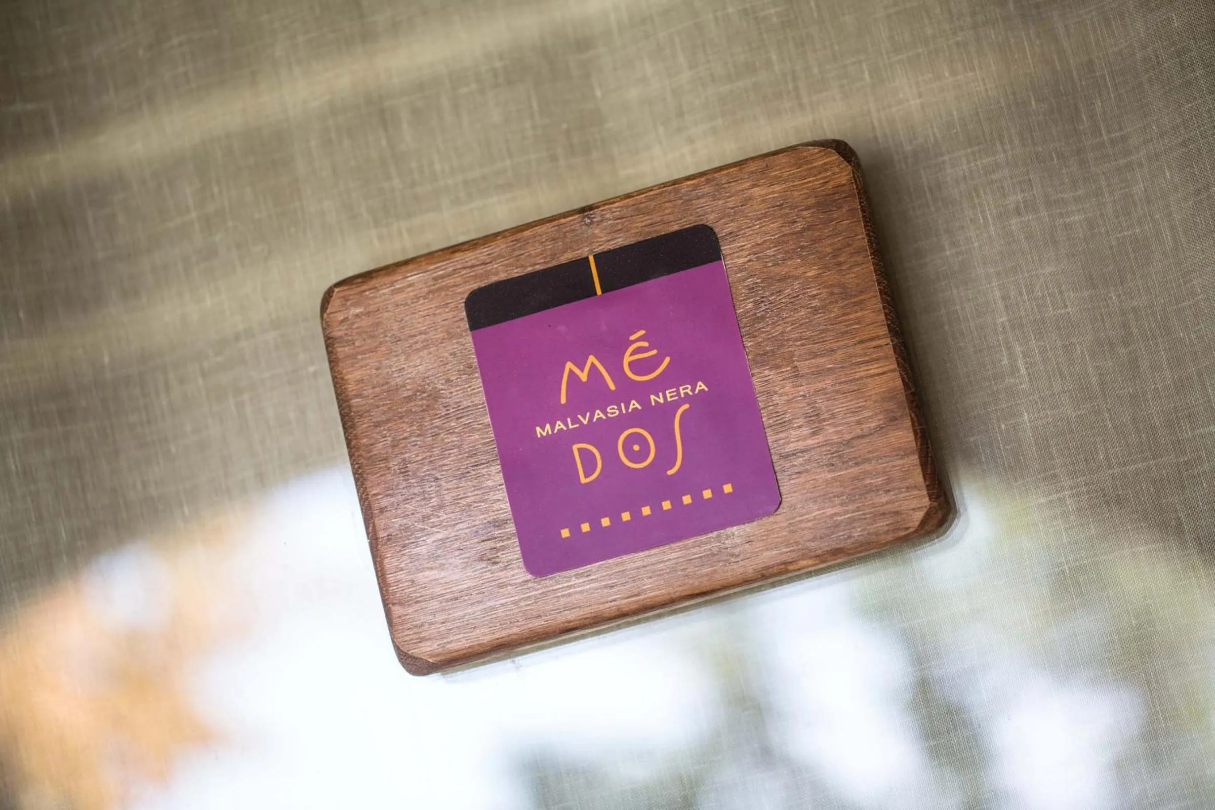 Text overlay in Le Scuderie - Castello Monaci