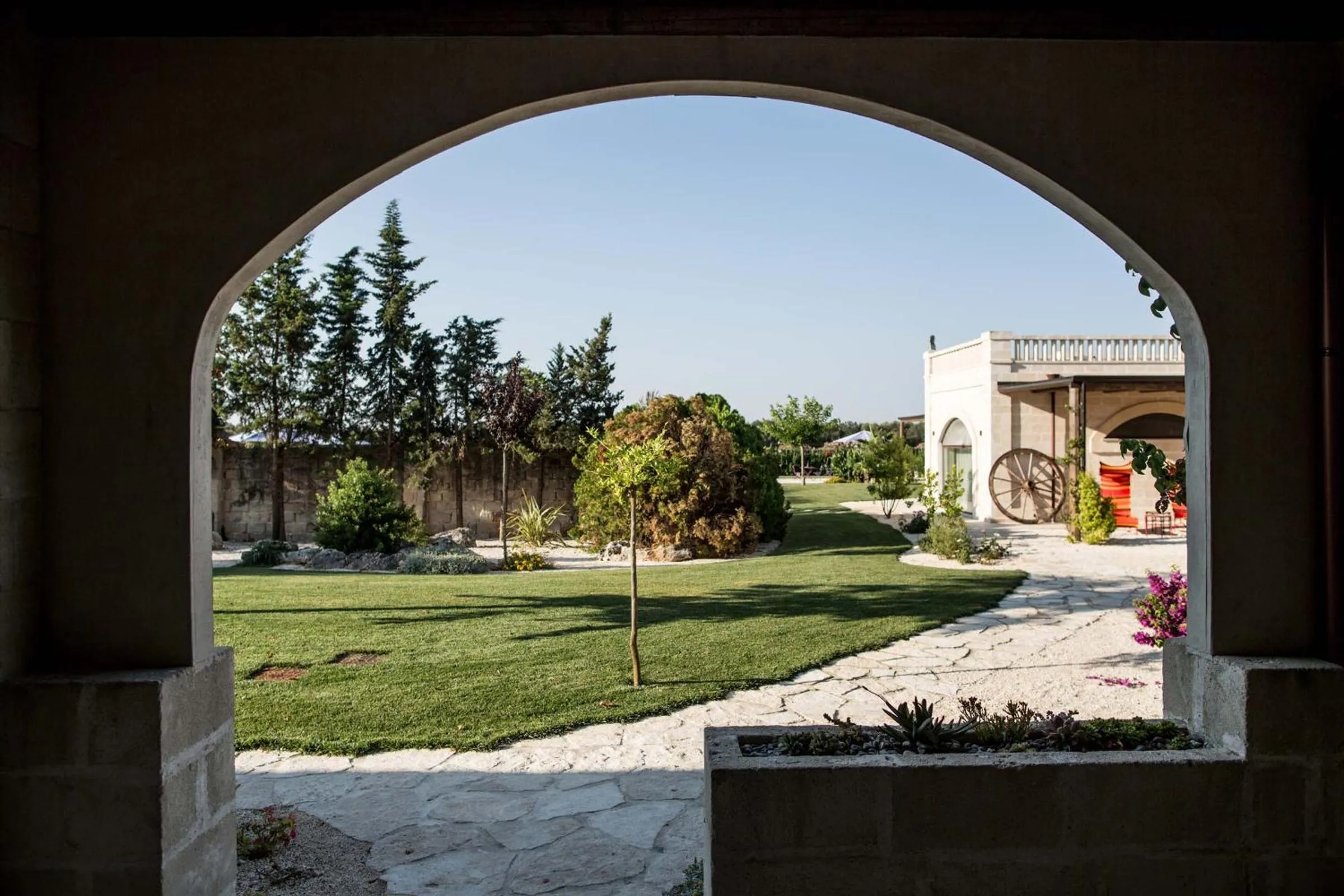 Garden view in Le Scuderie - Castello Monaci
