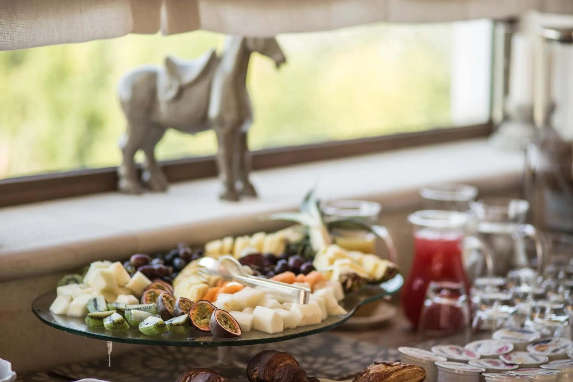 Buffet breakfast in Le Scuderie - Castello Monaci