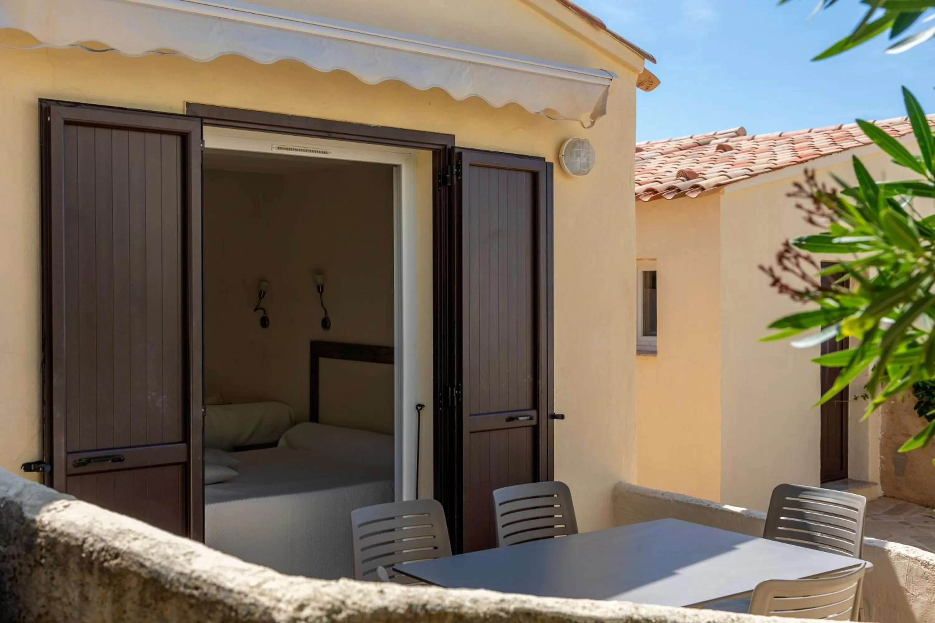 Balcony/Terrace in Hôtel et Résidence Ta Kladia - Omigna