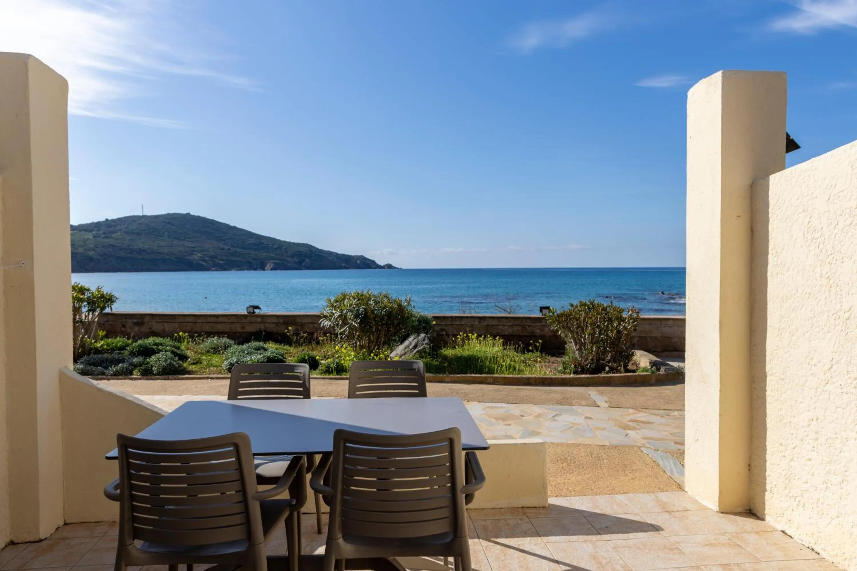 Patio in Hôtel et Résidence Ta Kladia - Omigna