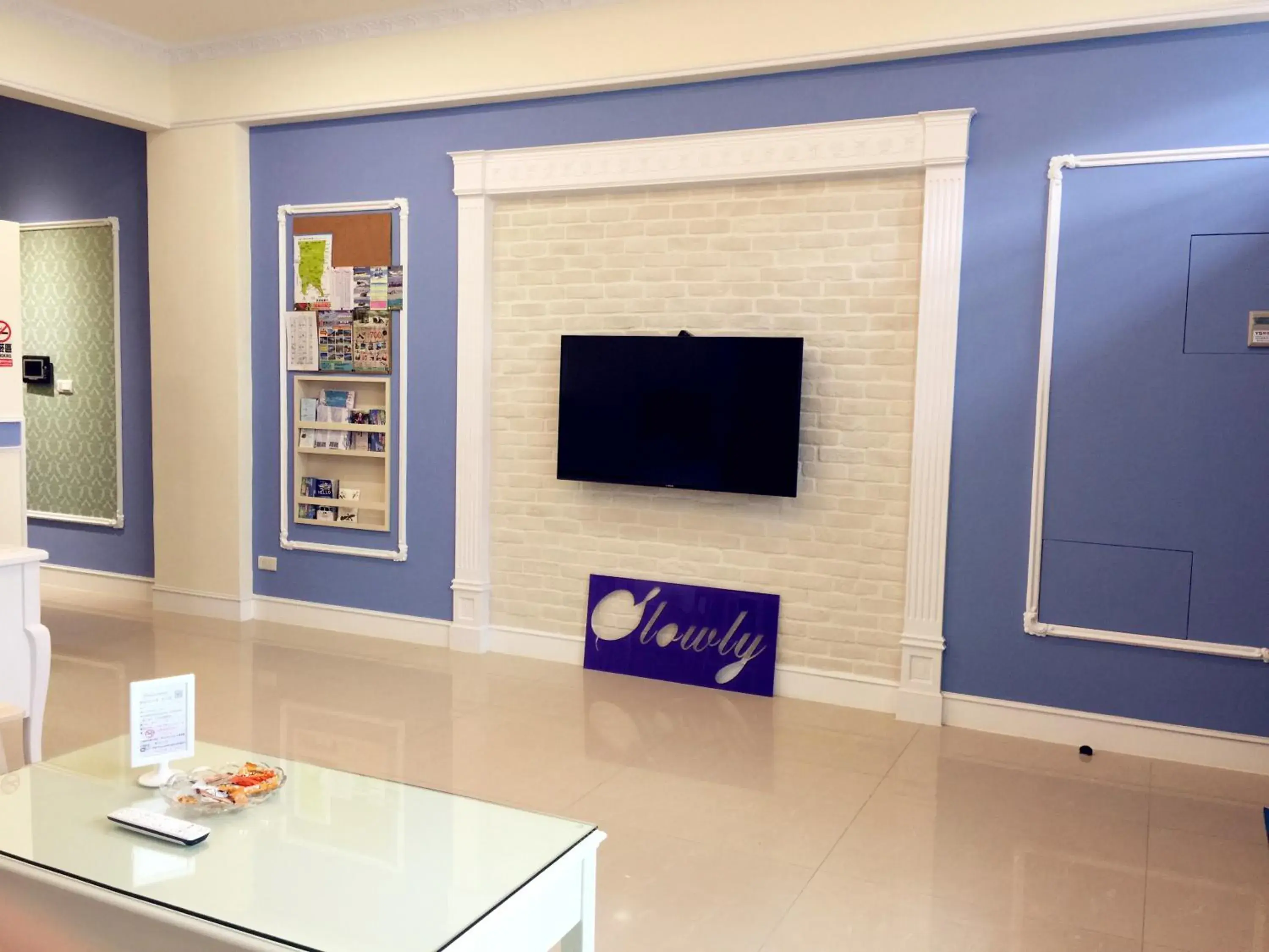 Property building in Slowly inn Property building in Slowly inn