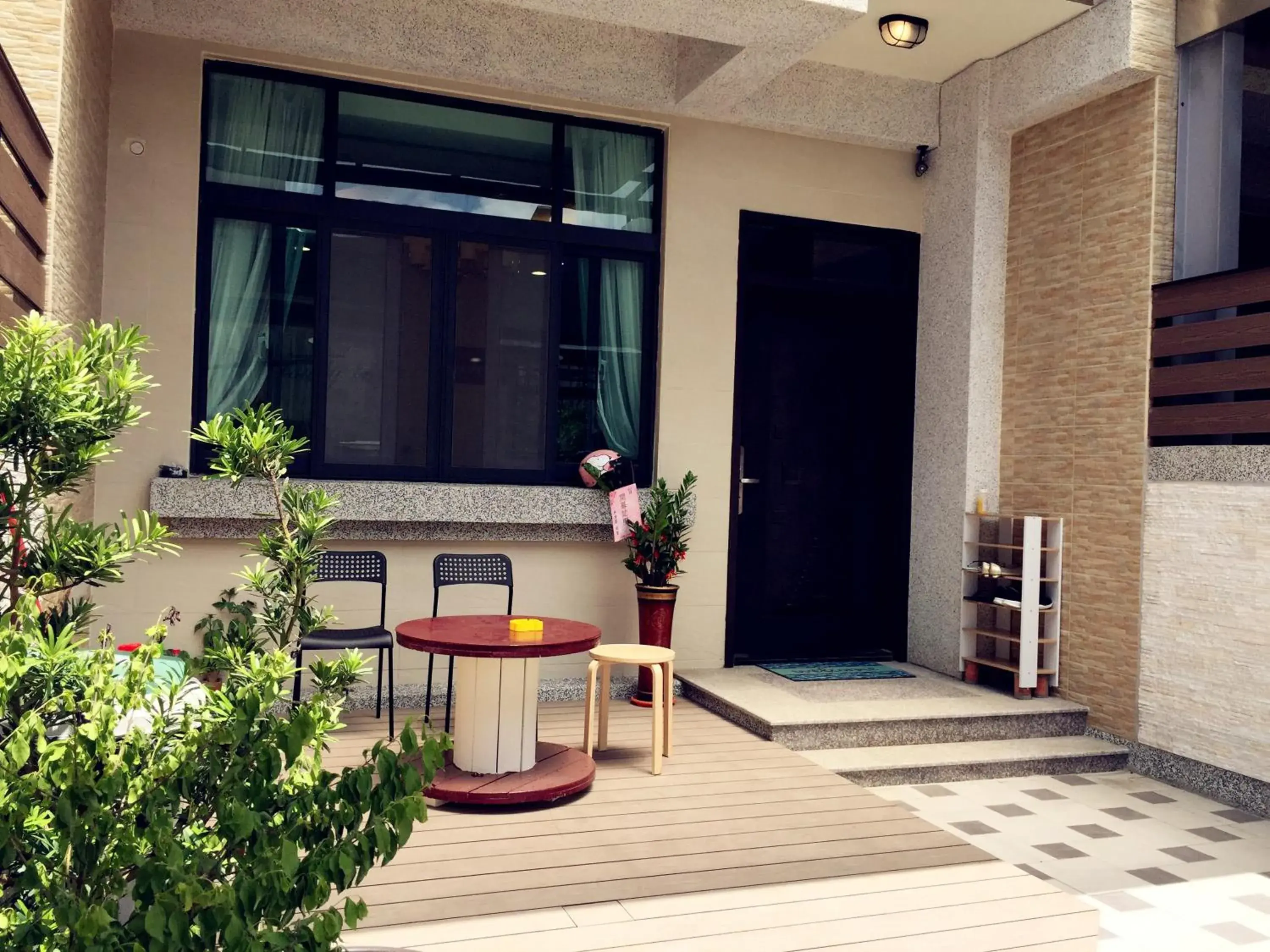 Property building in Slowly inn Property building in Slowly inn