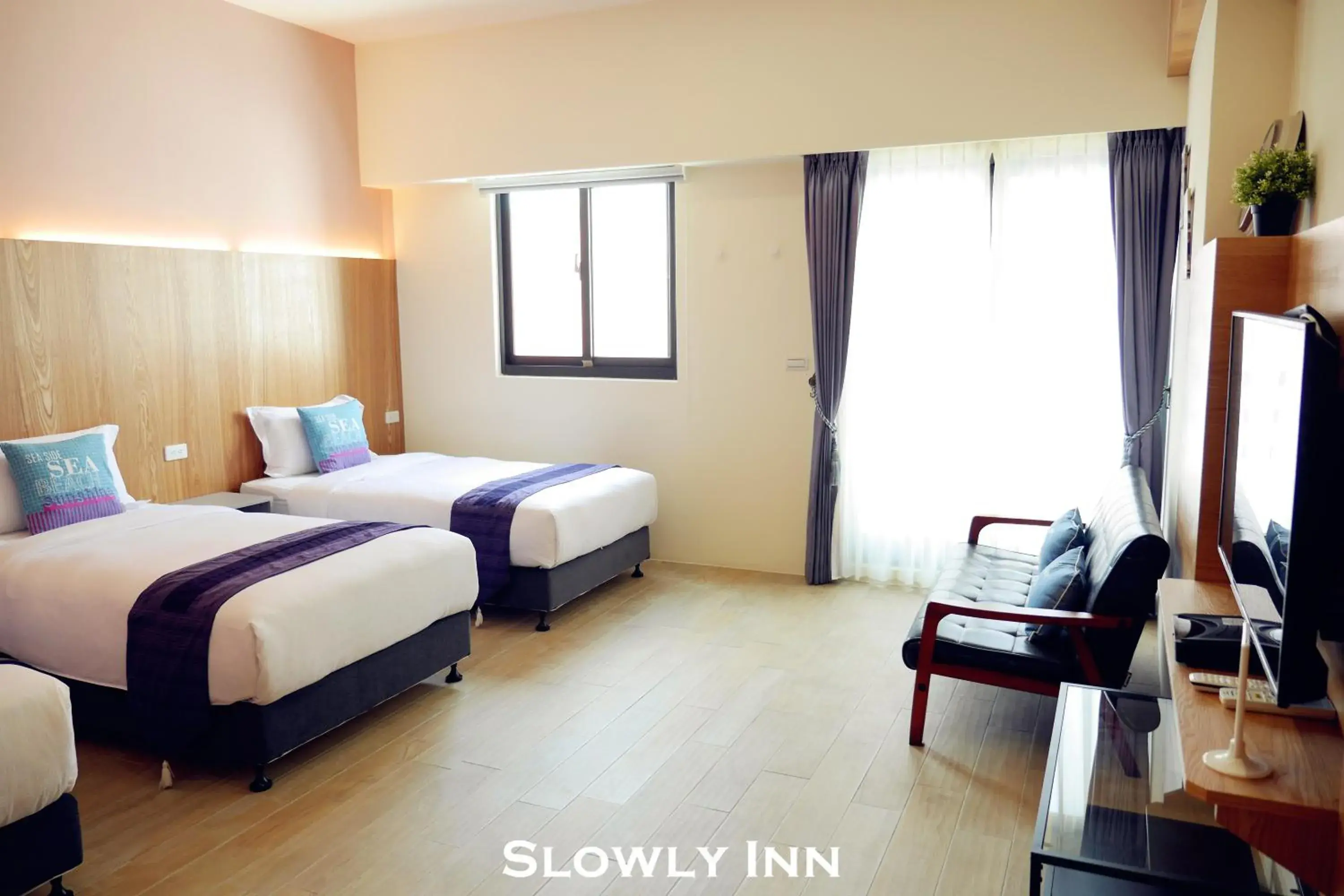 Bed in Slowly inn Bed in Slowly inn