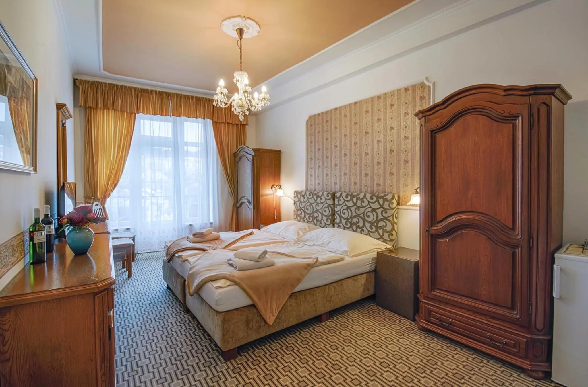 Photo of the whole room, Bed in LD Morava