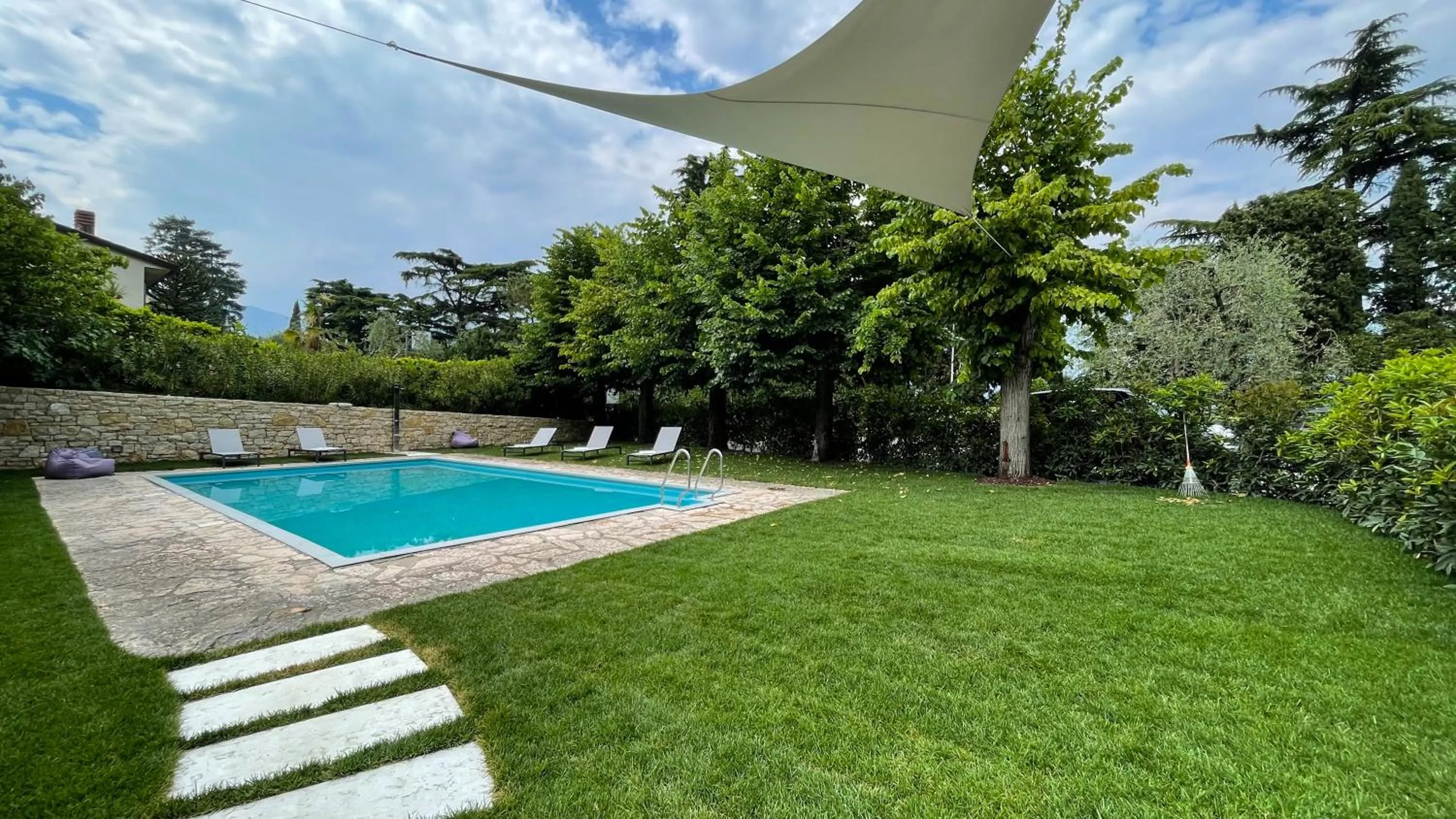 Swimming pool in Hotel Stella Alpina