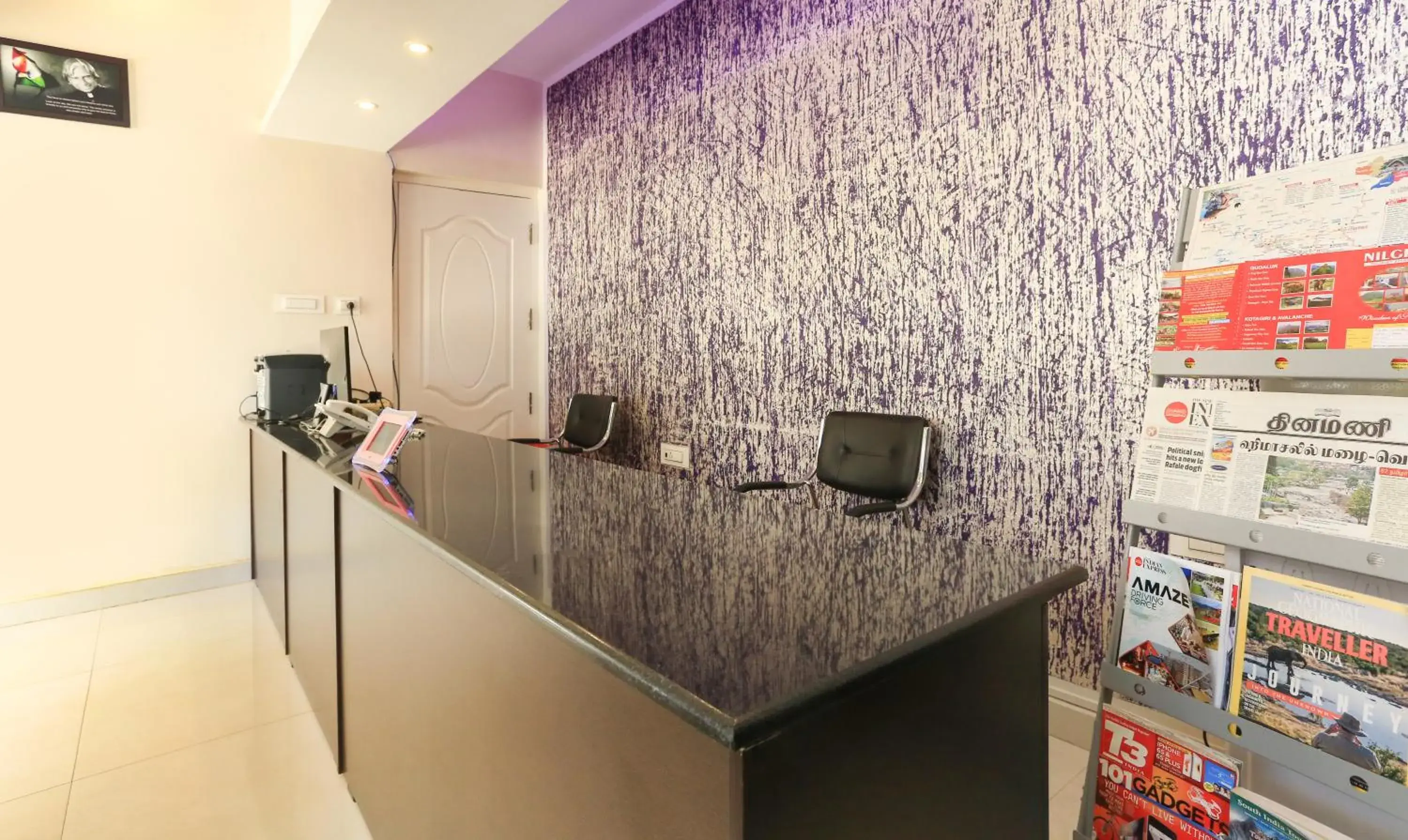 Lobby or reception in Treebo Light House, 900 Mtrs From Botanical Garden Lobby or reception in Treebo Light House, 900 Mtrs From Botanical Garden