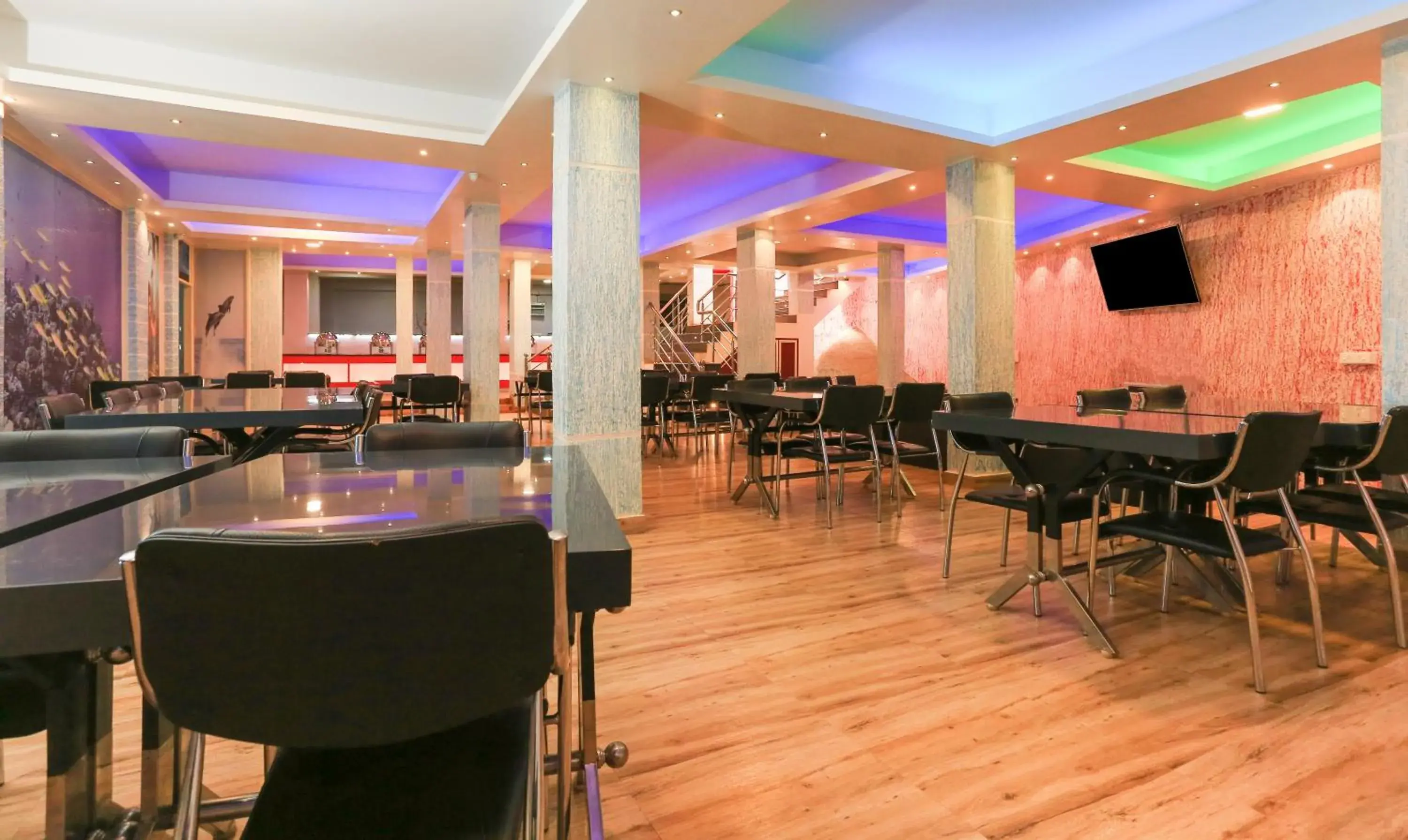 Restaurant/places to eat in Treebo Light House, 900 Mtrs From Botanical Garden Restaurant/places to eat in Treebo Light House, 900 Mtrs From Botanical Garden