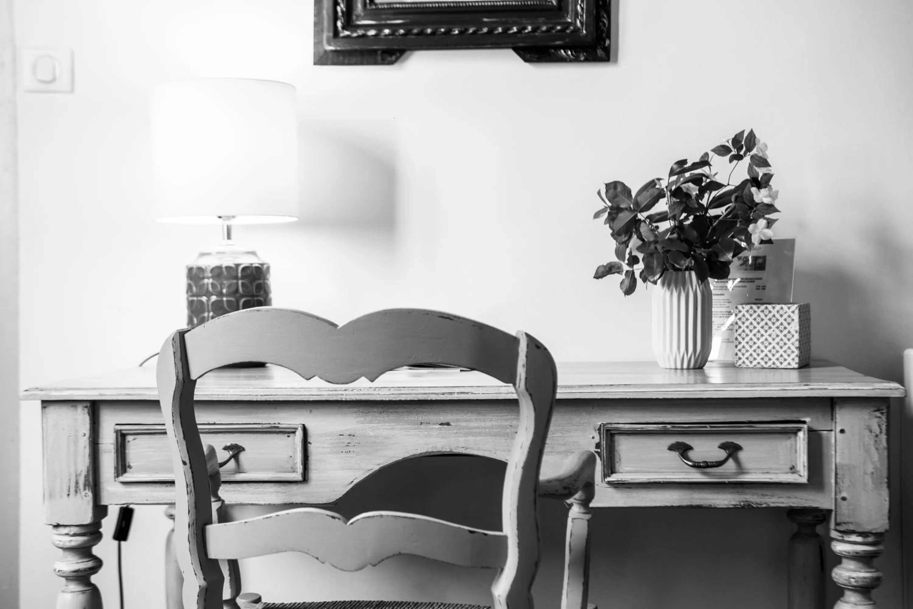 Decorative detail in Le Jardin de Mazan