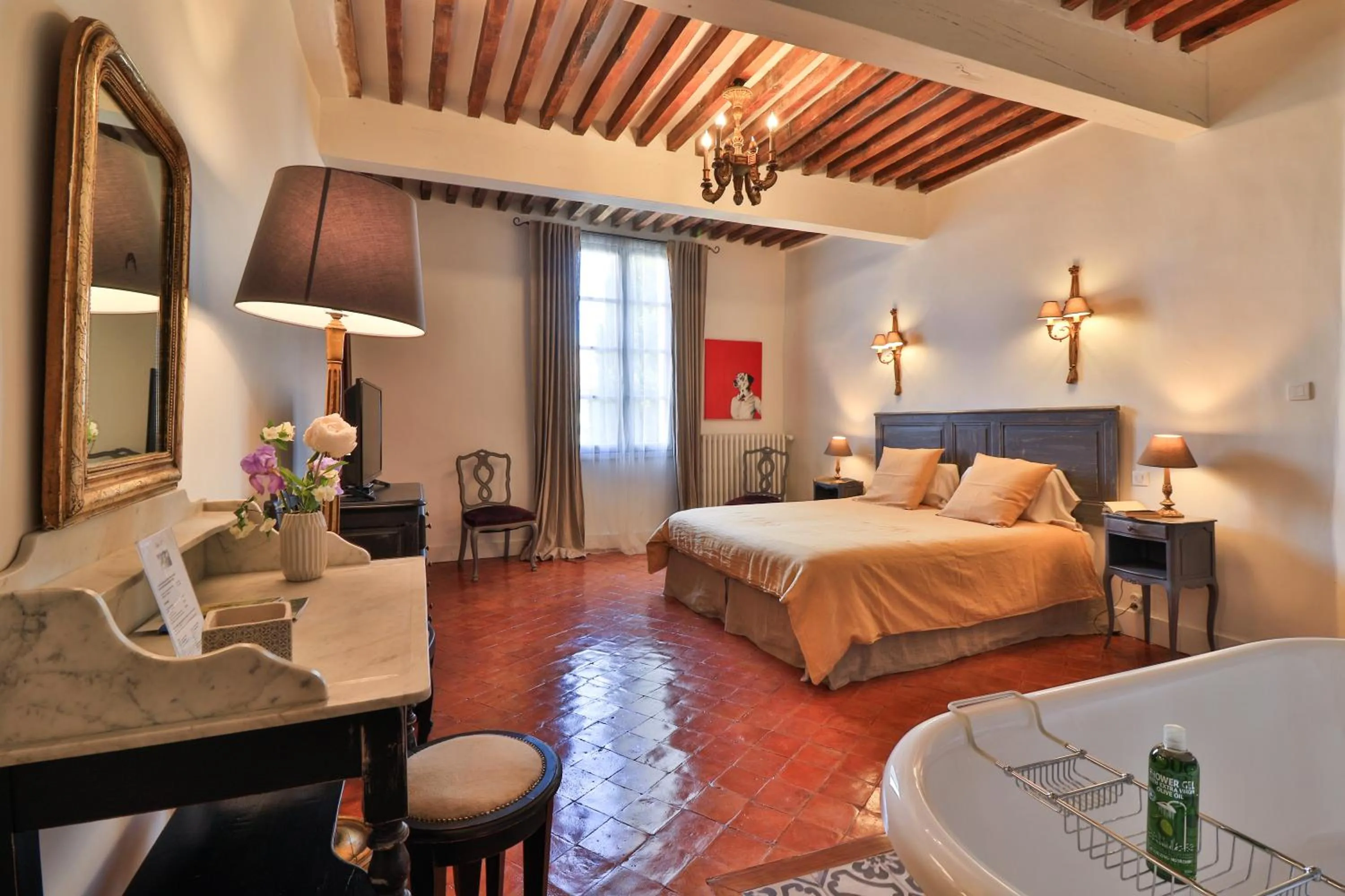 Photo of the whole room, Bed in Le Jardin de Mazan