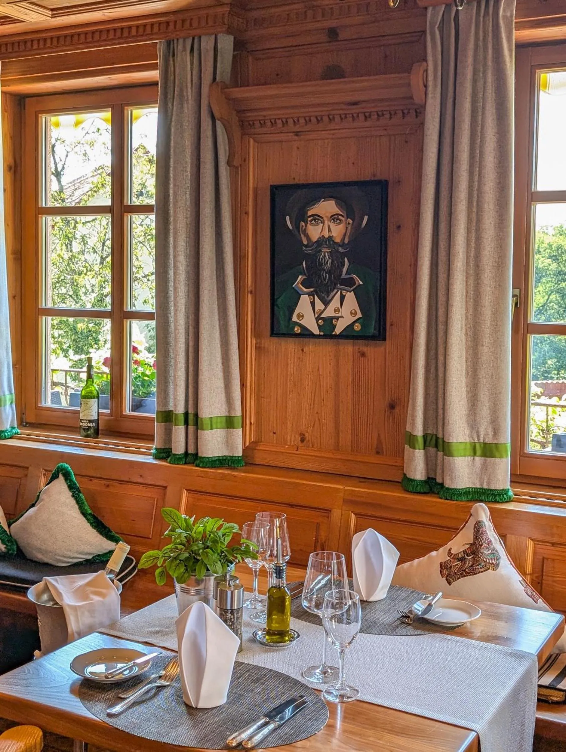 Restaurant/places to eat in Hotel Restaurant Vinothek LAMM