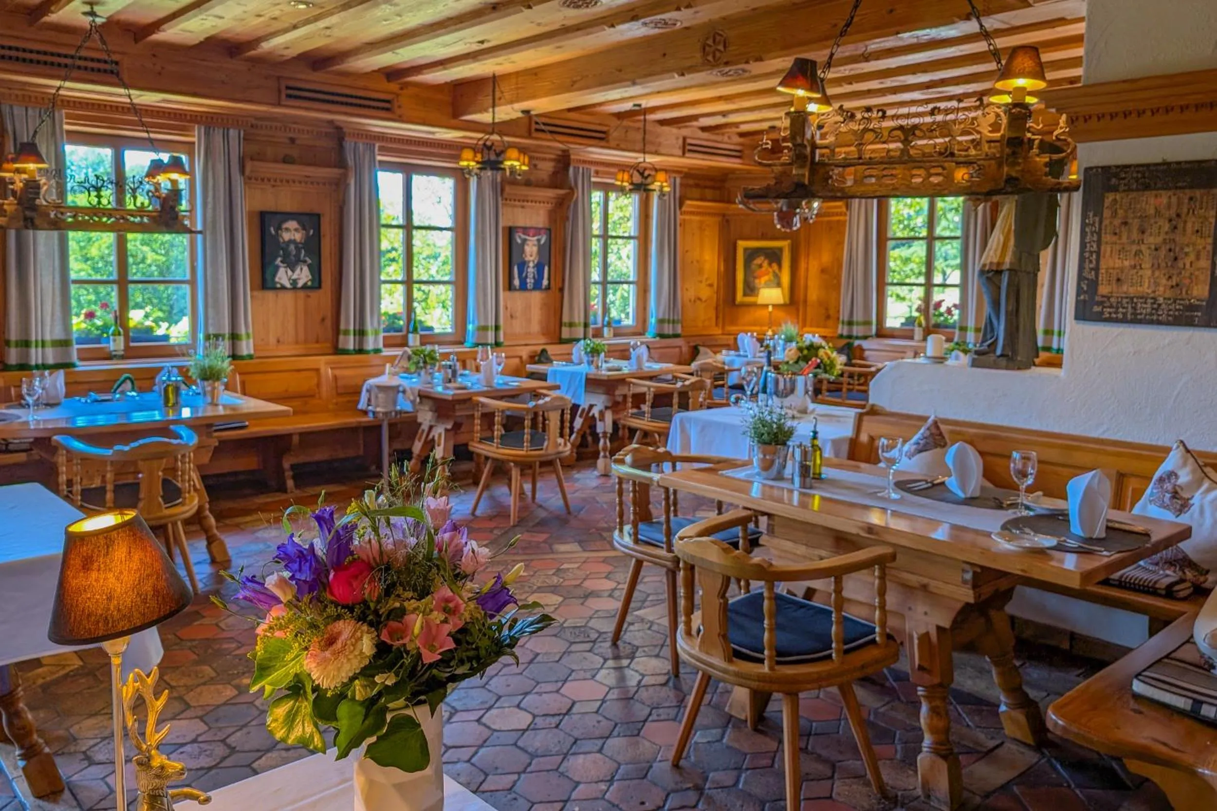 Restaurant/places to eat in Hotel Restaurant Vinothek LAMM