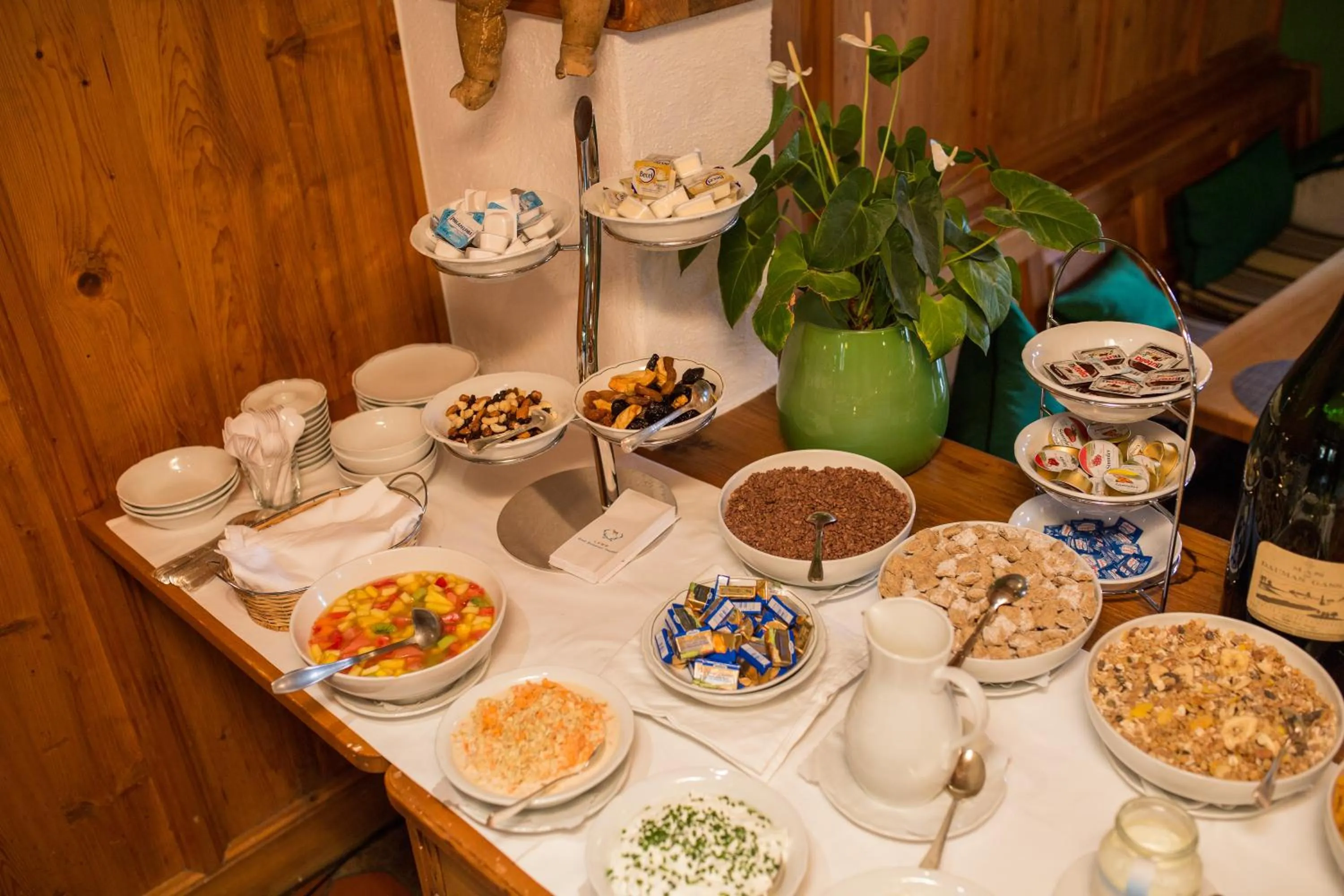 Breakfast in Hotel Restaurant Vinothek LAMM