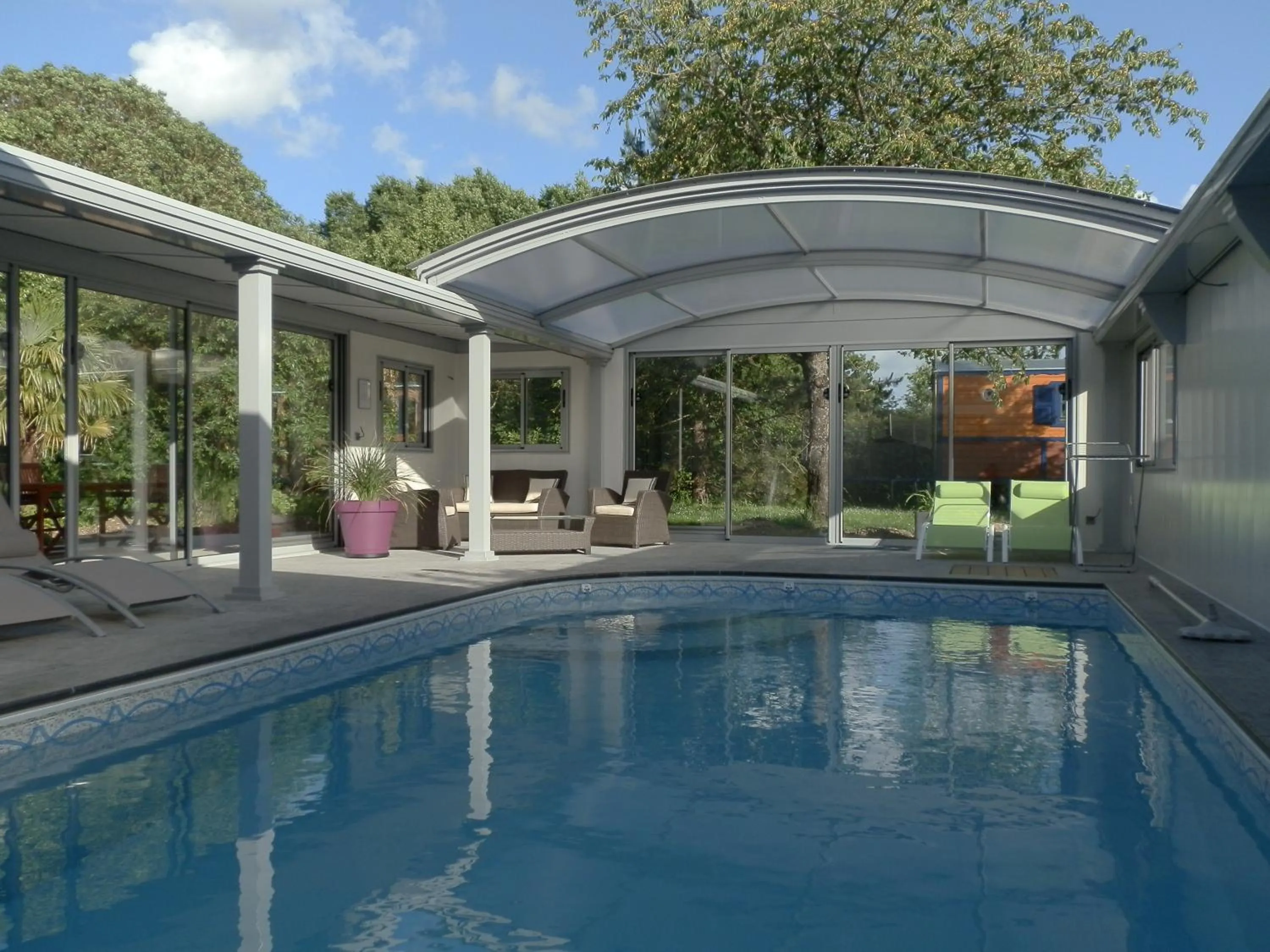 Swimming pool in Domaine De Meigne