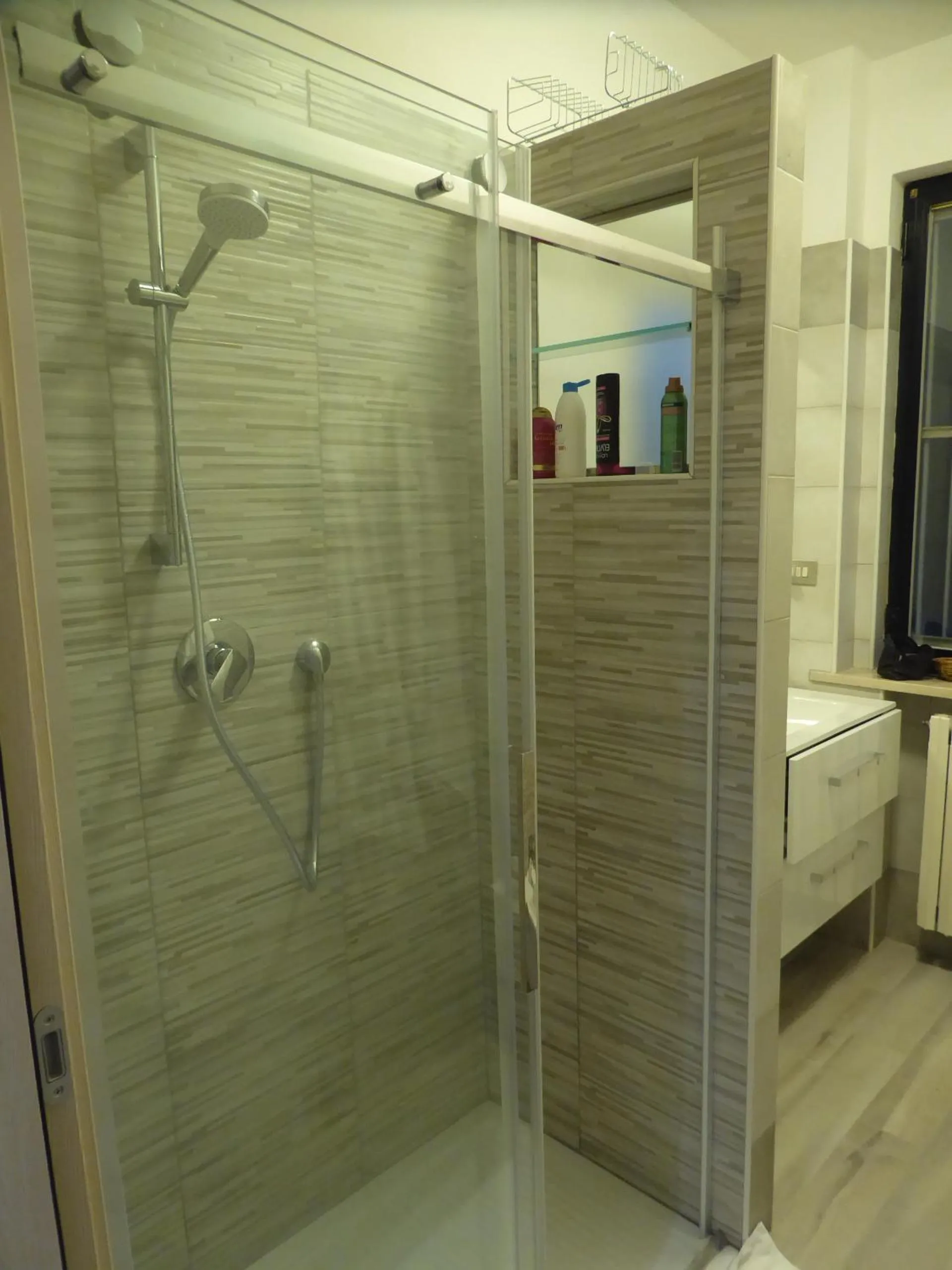 Bathroom in Albergo Vittoria